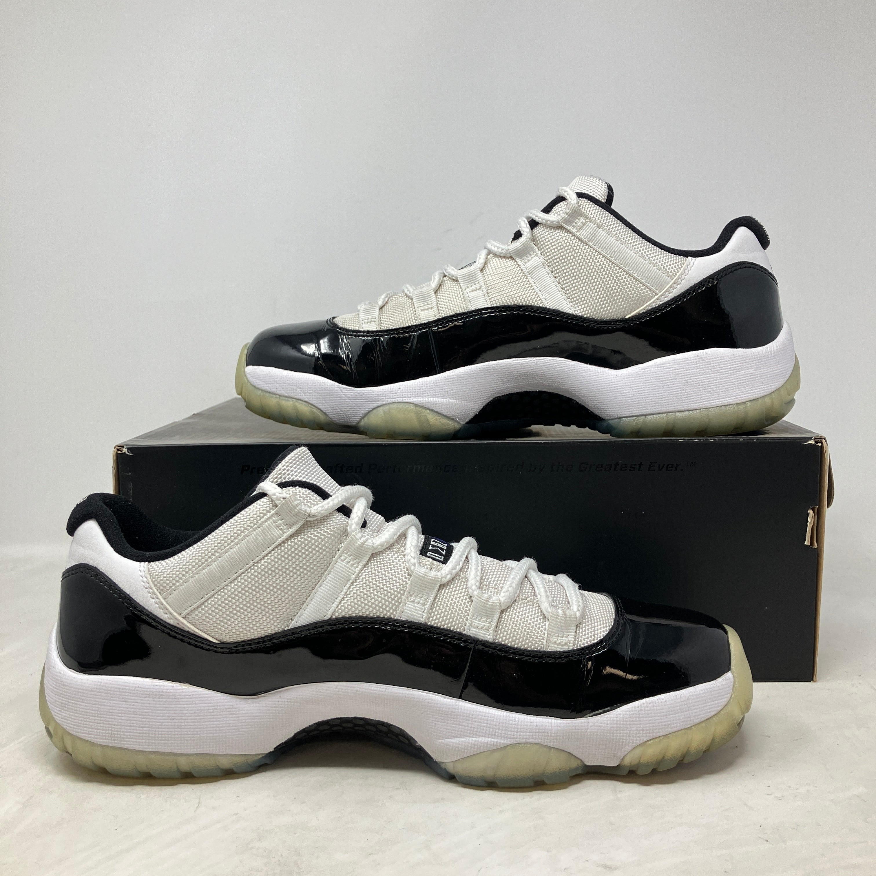 Jordan 11 Retro Low Concord