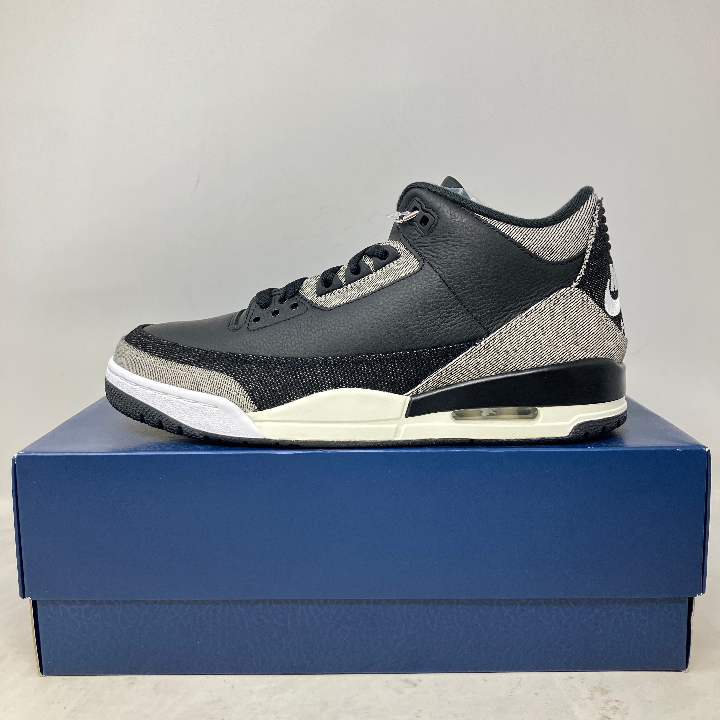 Jordan 3 Retro Levi’s Black