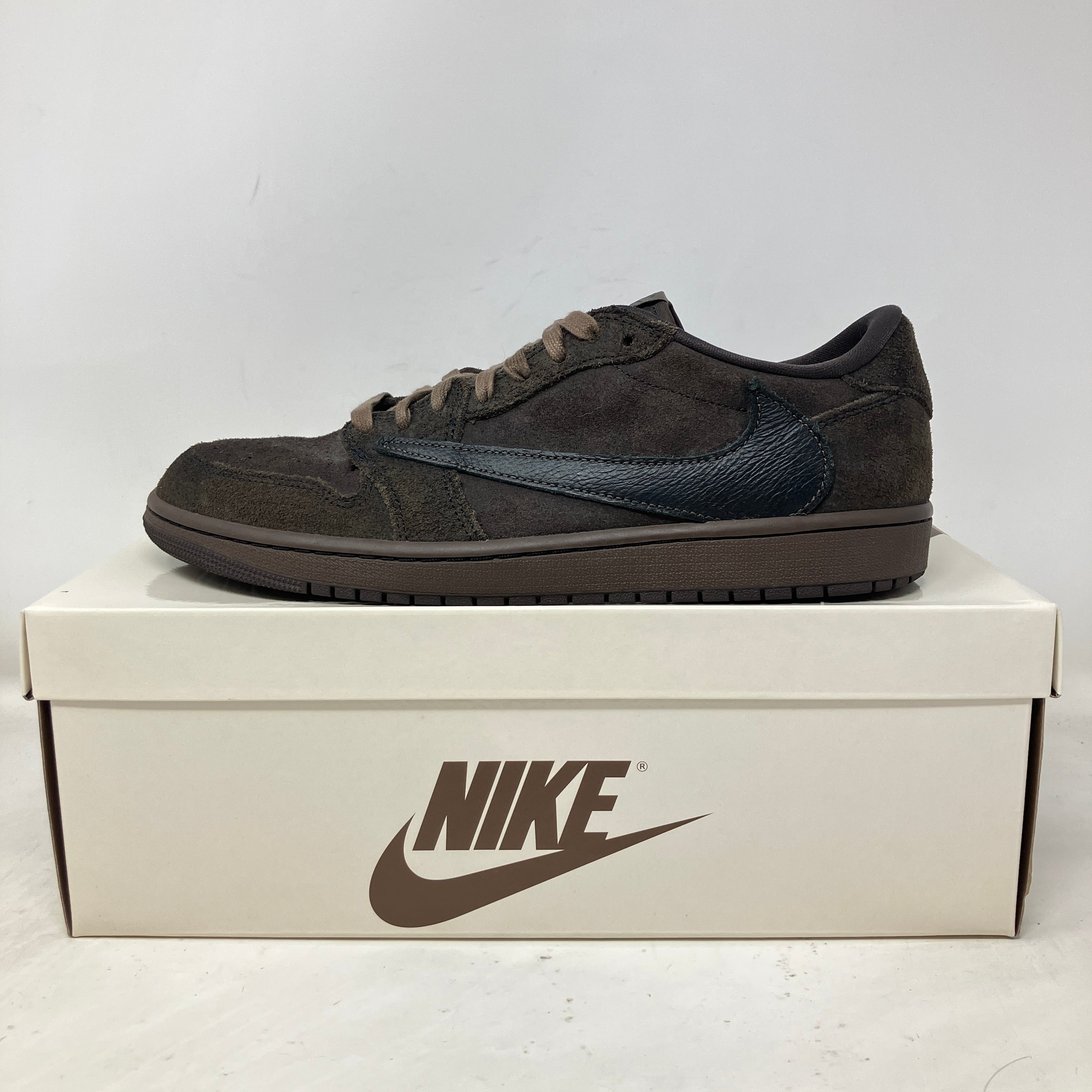 Jordan 1 Retro Low OG SP Travis Scott Velvet Brown