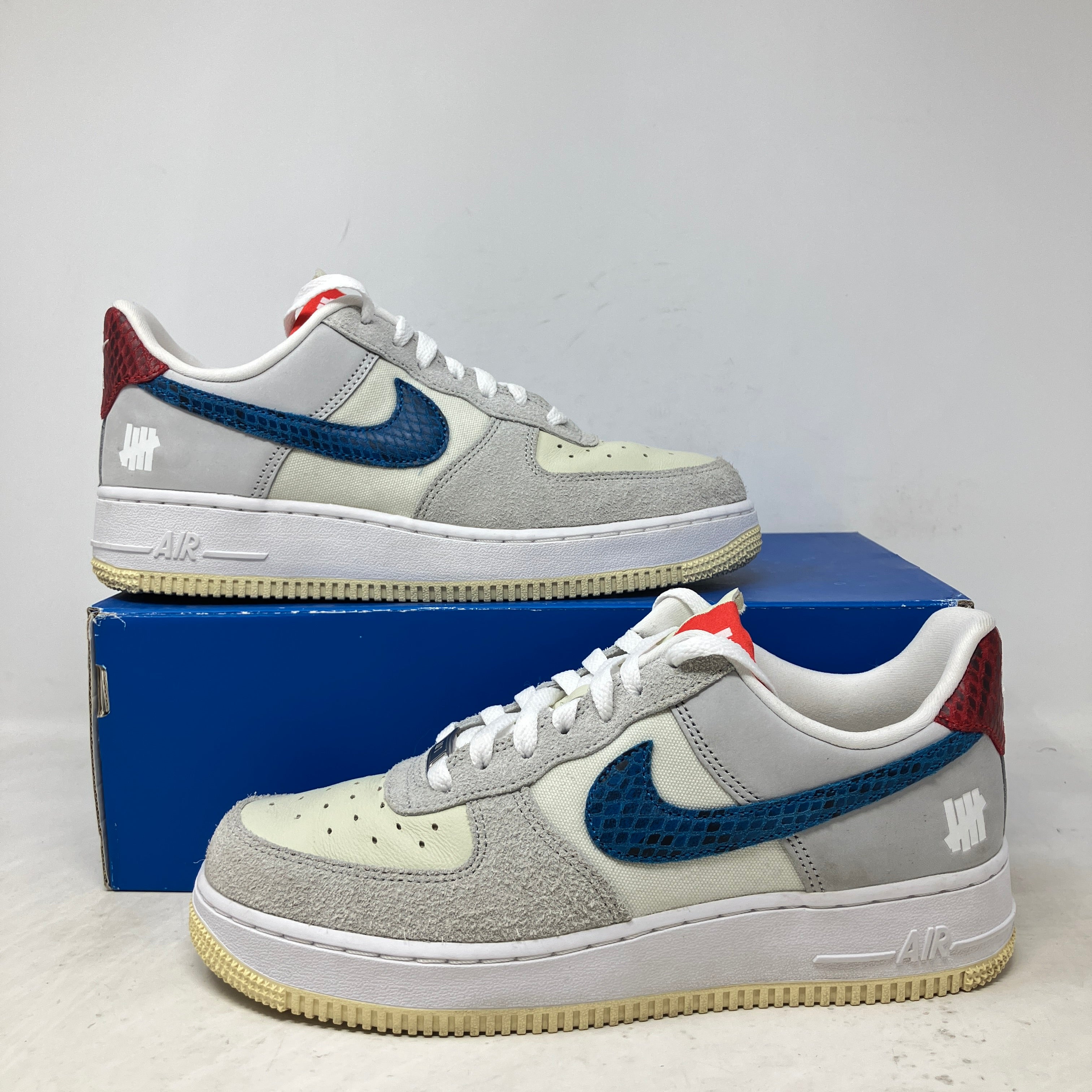 Nike Air Force 1 Low SP Undefeated 5 On It Dunk vs. AF1
