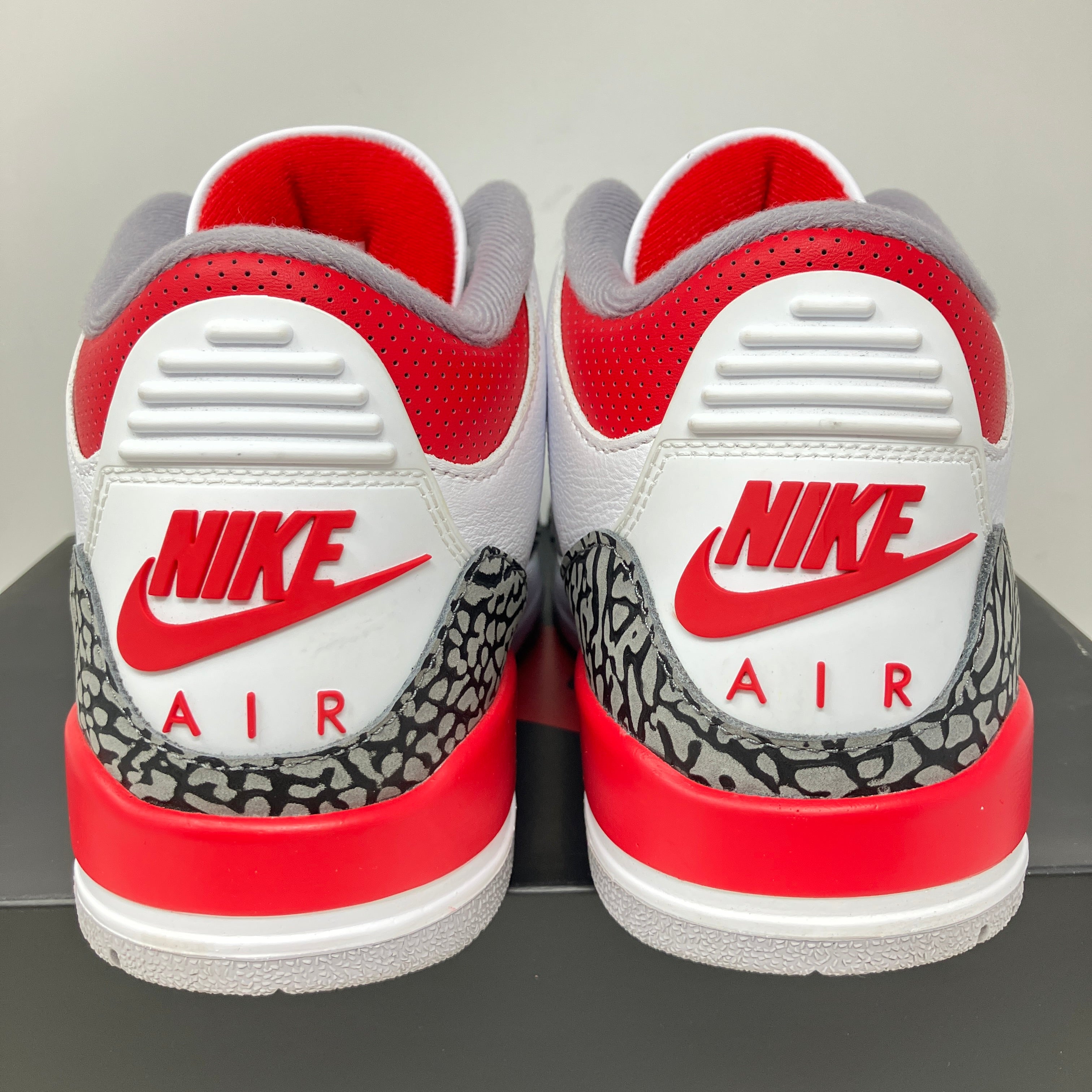 Jordan 3 Retro Fire Red (2022)