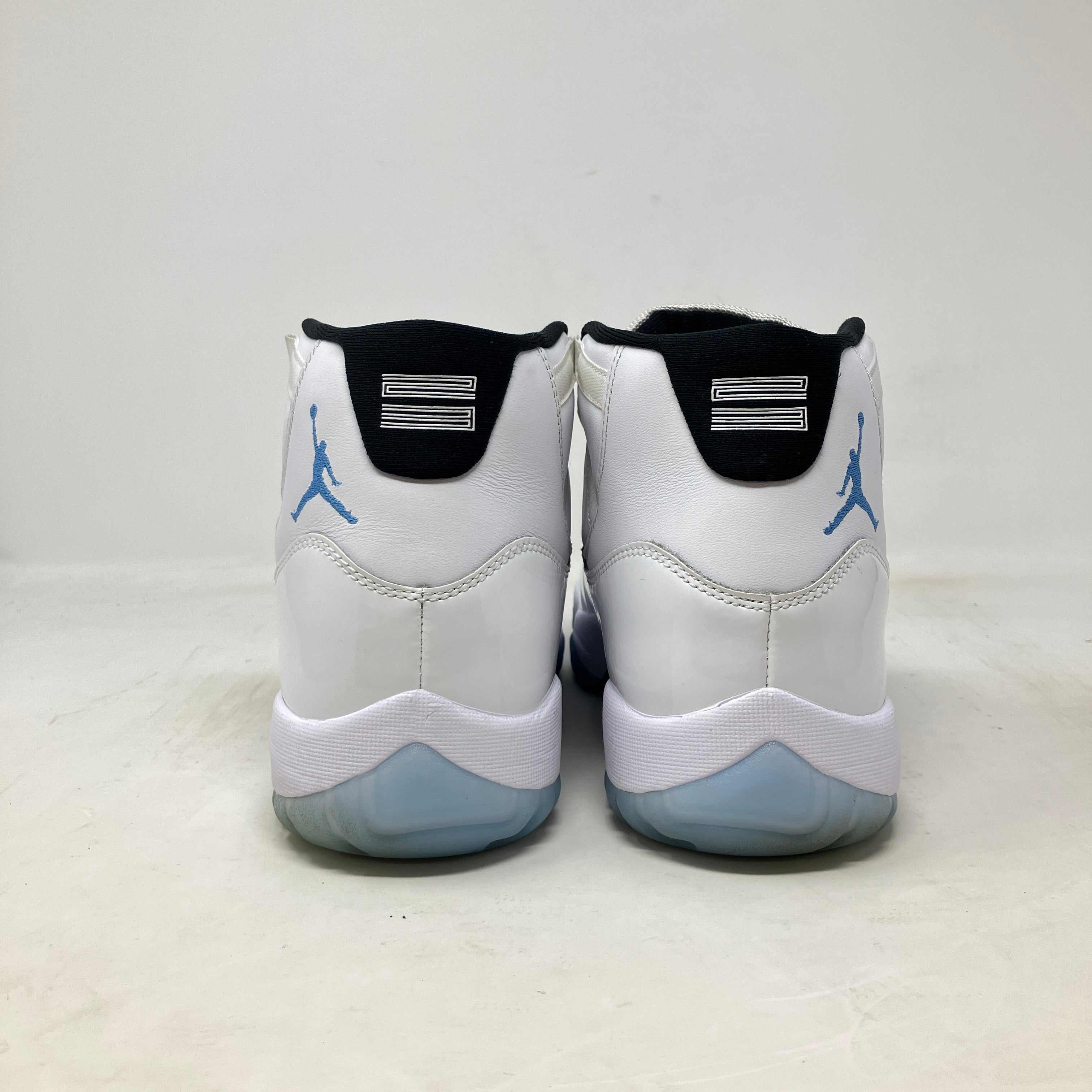 Jordan 11 Retro Legend Blue (2024)