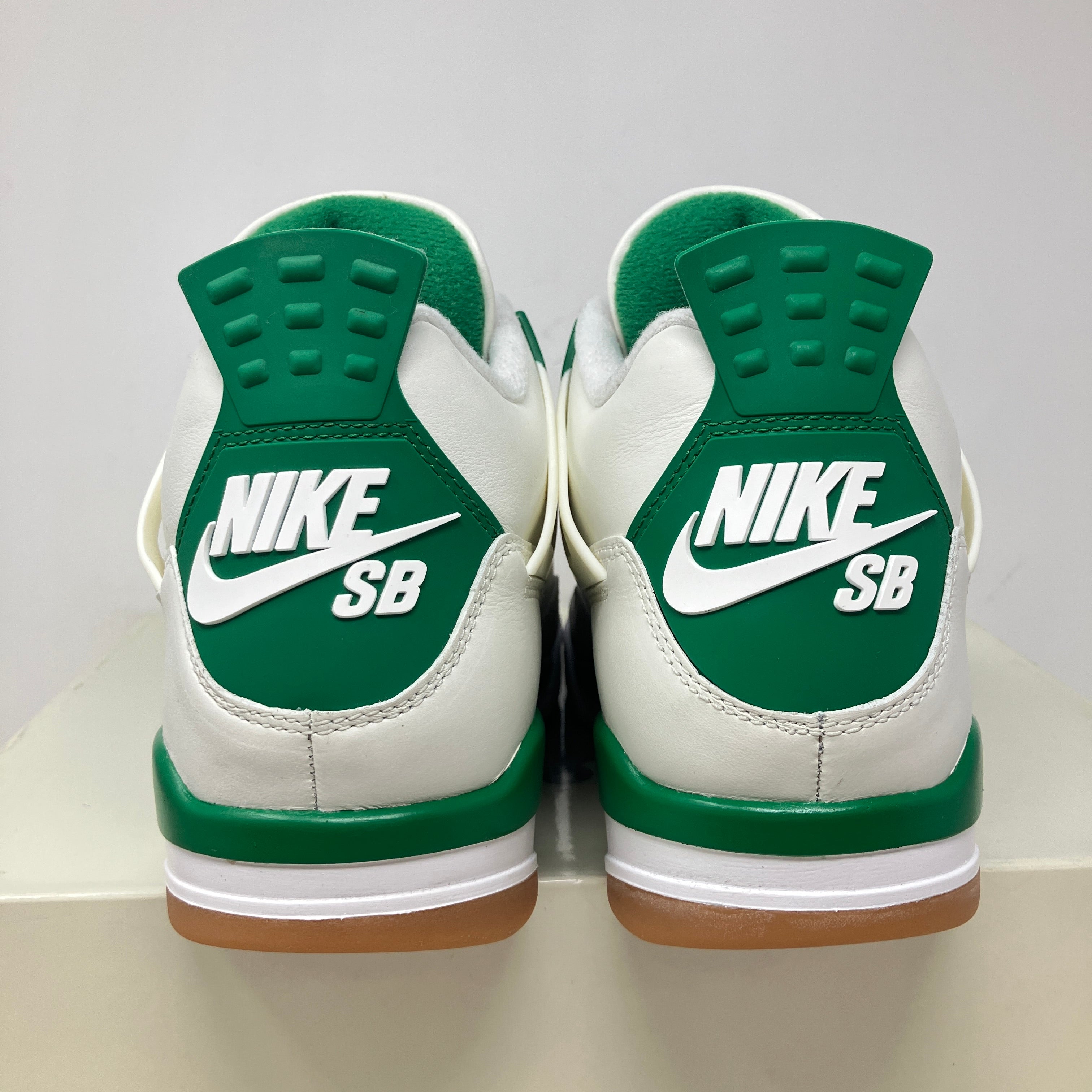 Jordan 4 Retro SB Pine Green