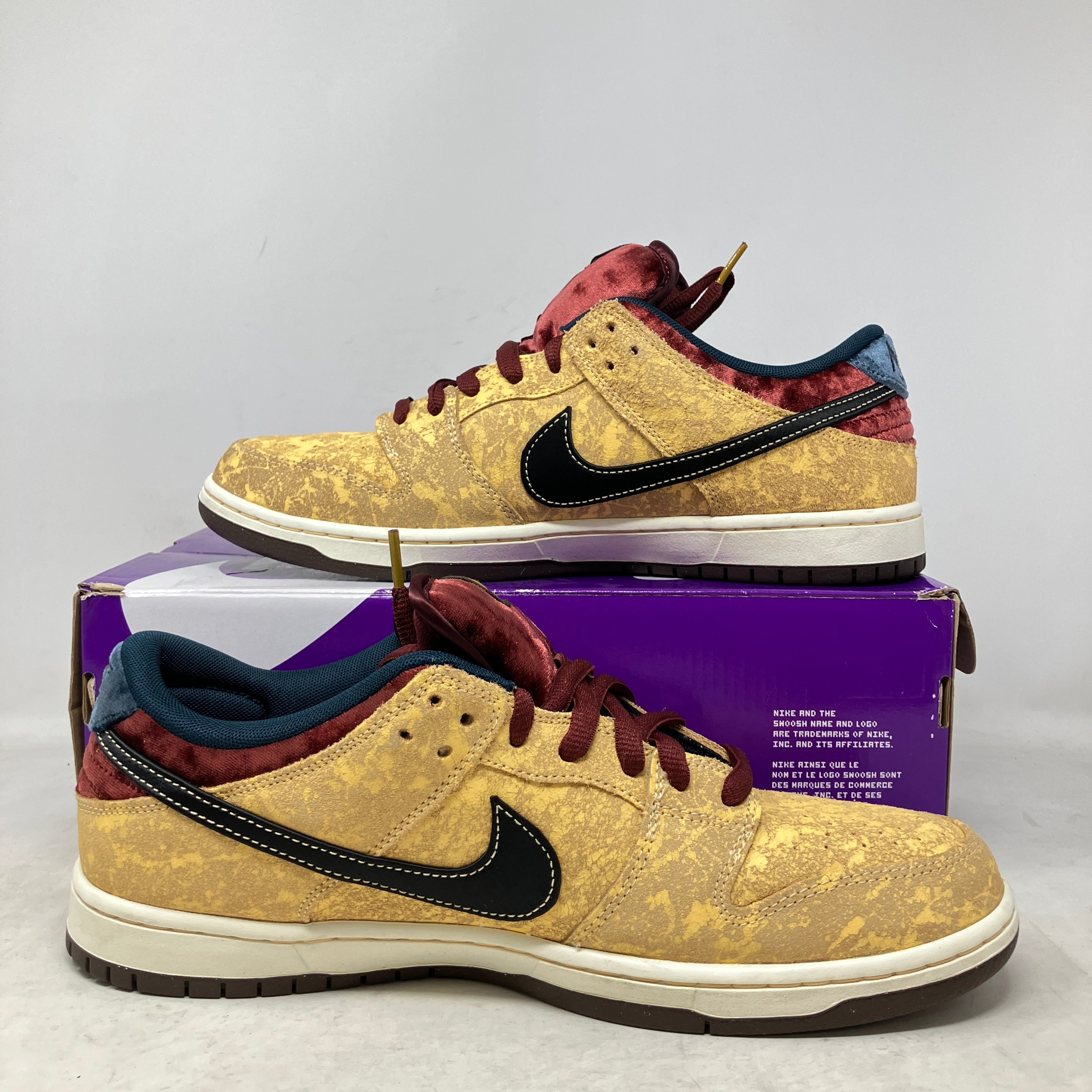 Nike SB Dunk Low City of Cinema