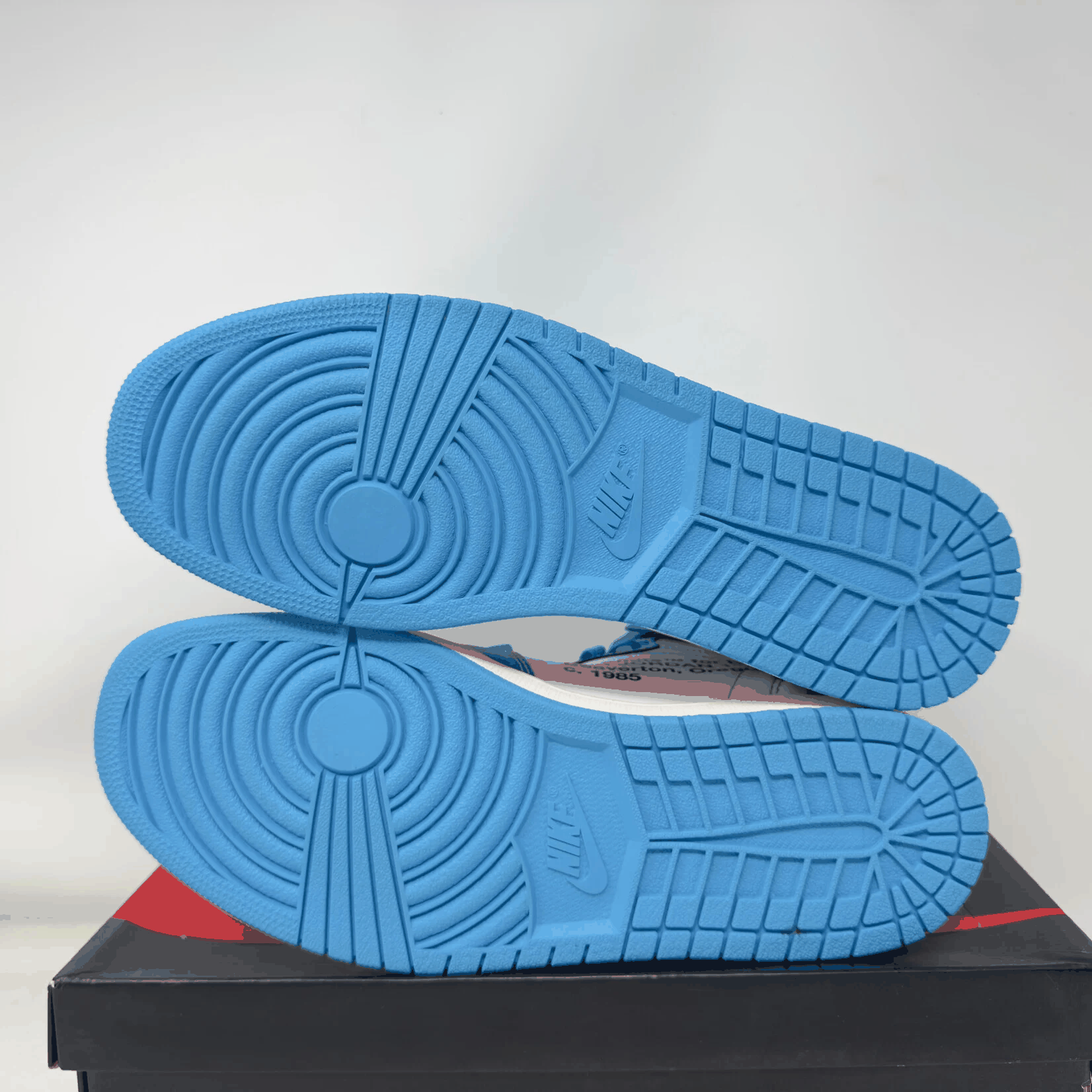 Jordan 1 Retro High Off-White University Blue