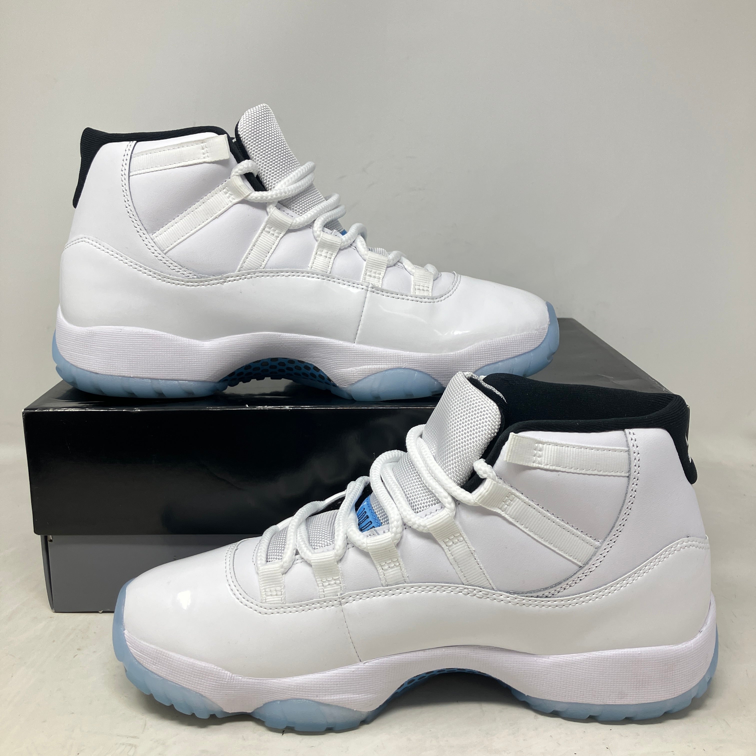 Jordan 11 Retro Legend Blue (2024)