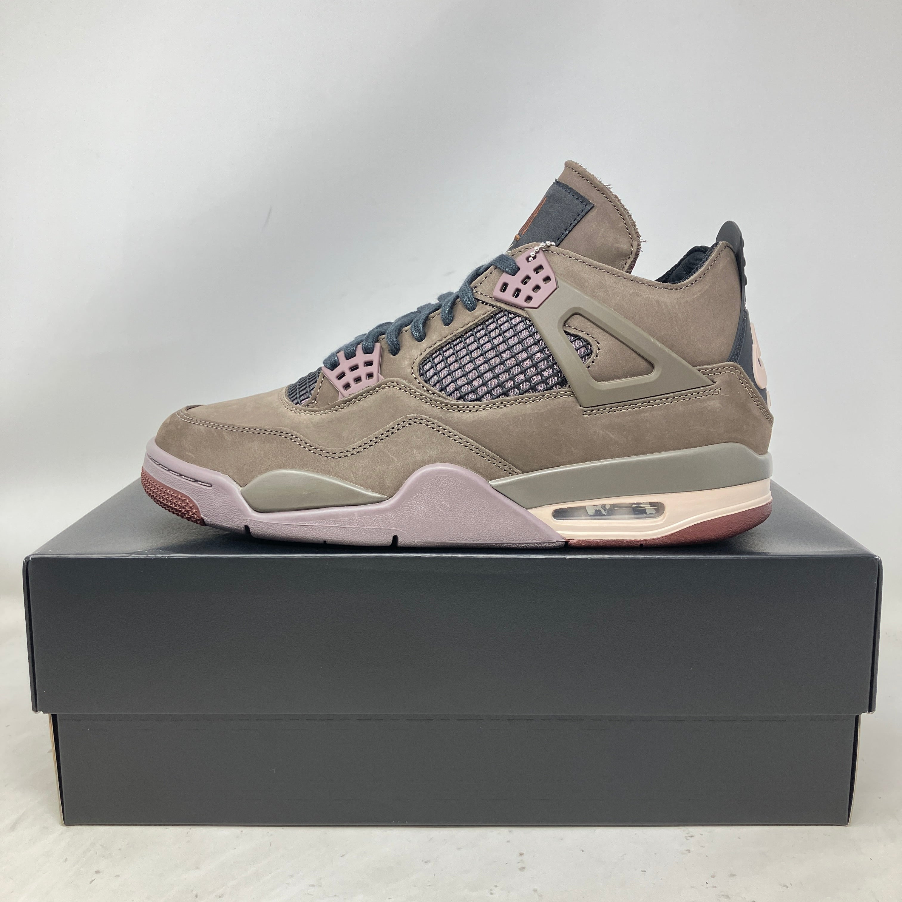 Jordan 4 Retro SP A Ma Maniére Dark Mocha
