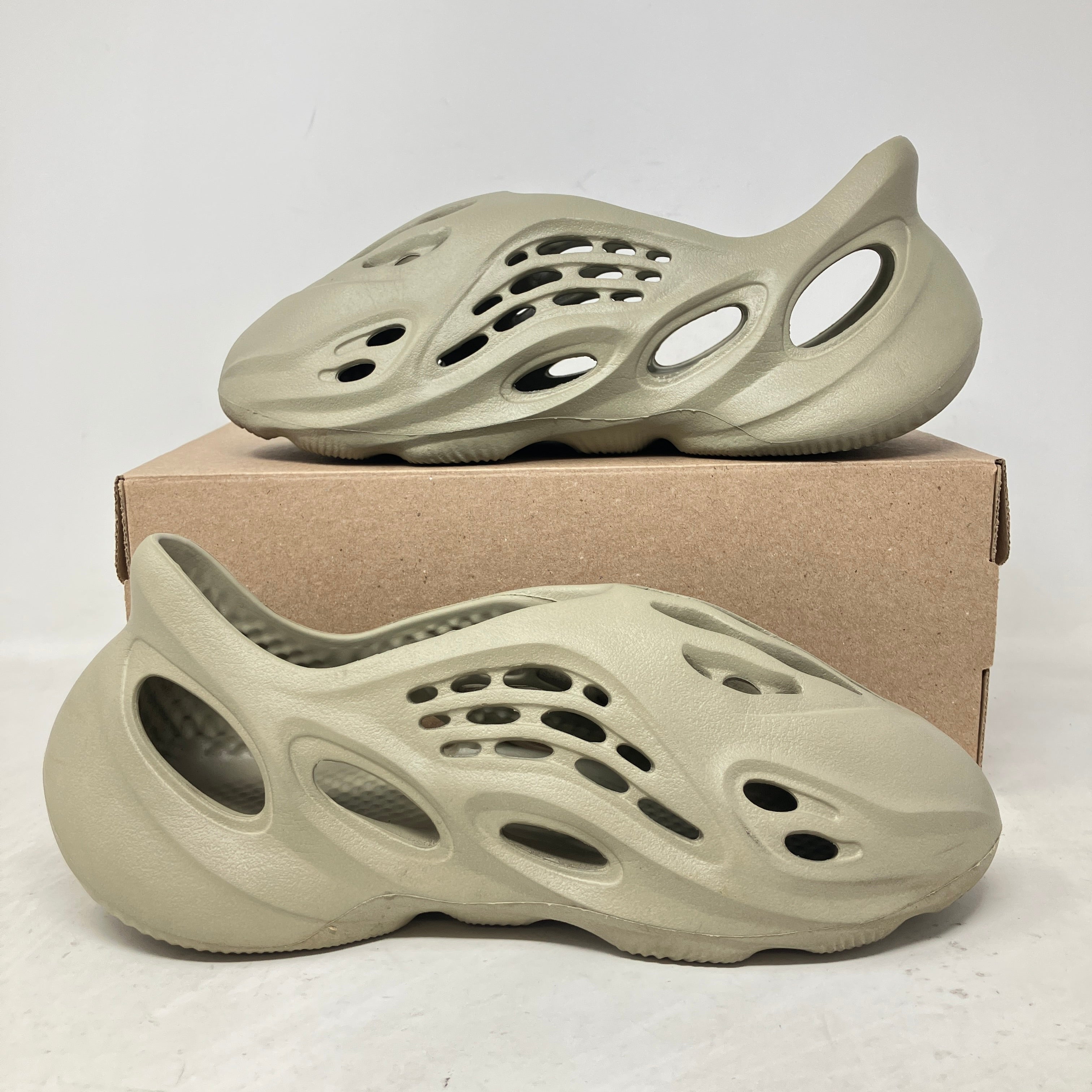 adidas Yeezy Foam RNR Stone Salt