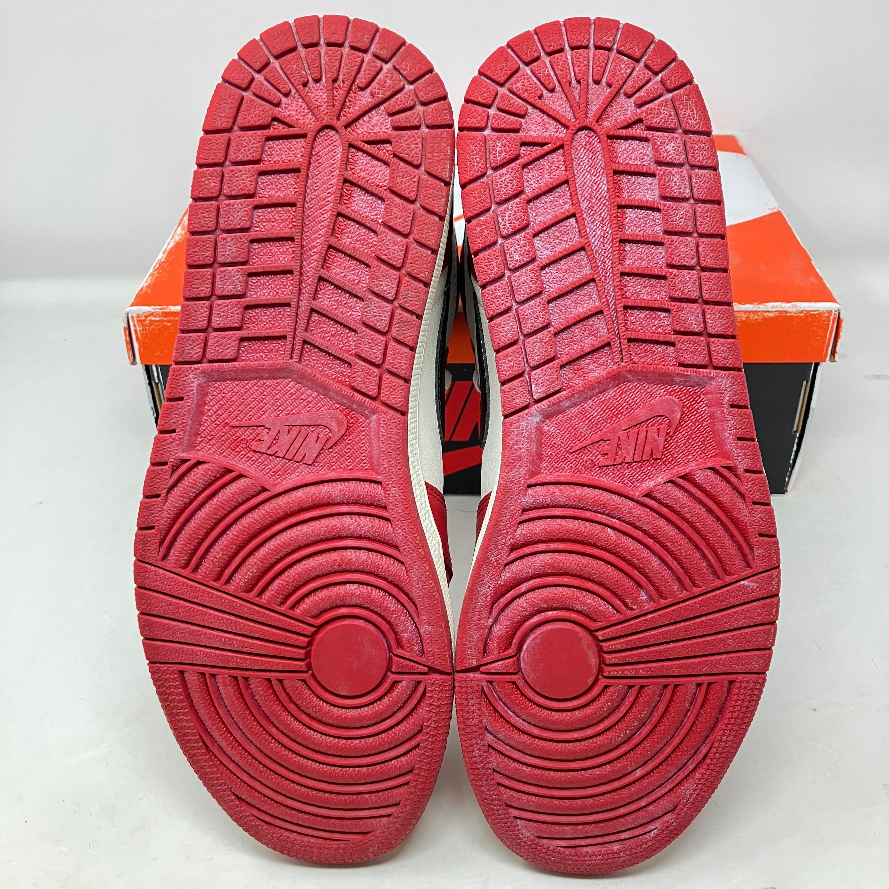 Jordan 1 Retro High OG Chicago Lost and Found