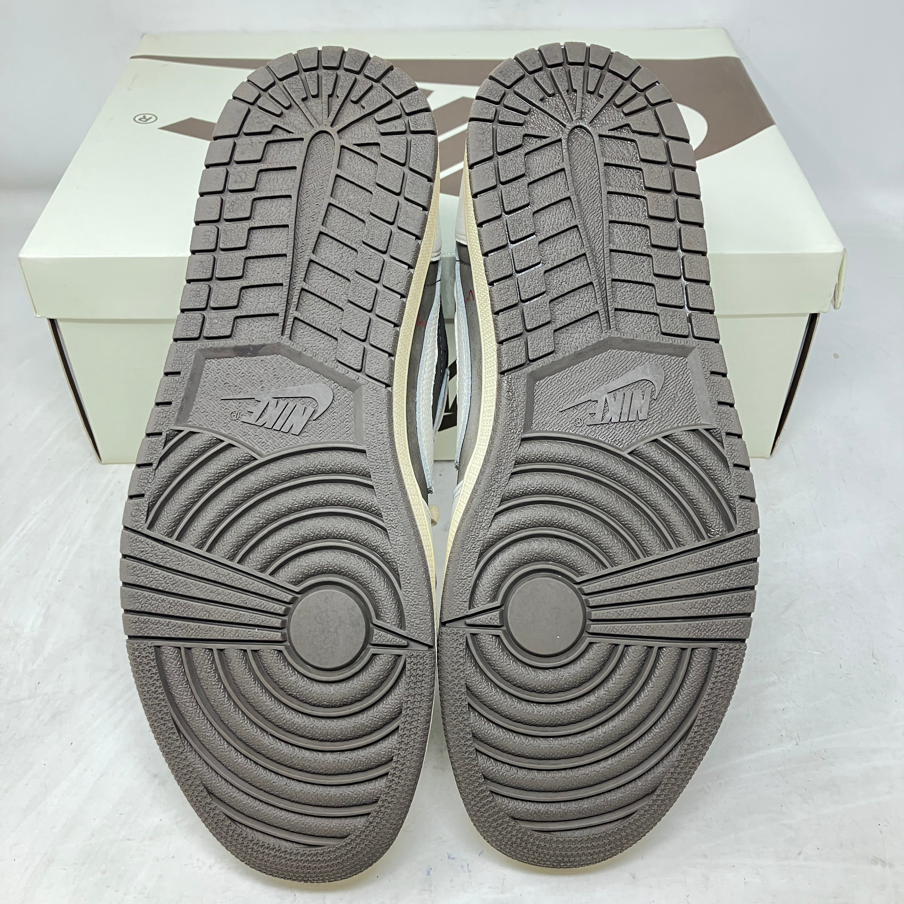 Jordan 1 Retro Low OG SP Travis Scott Reverse Mocha