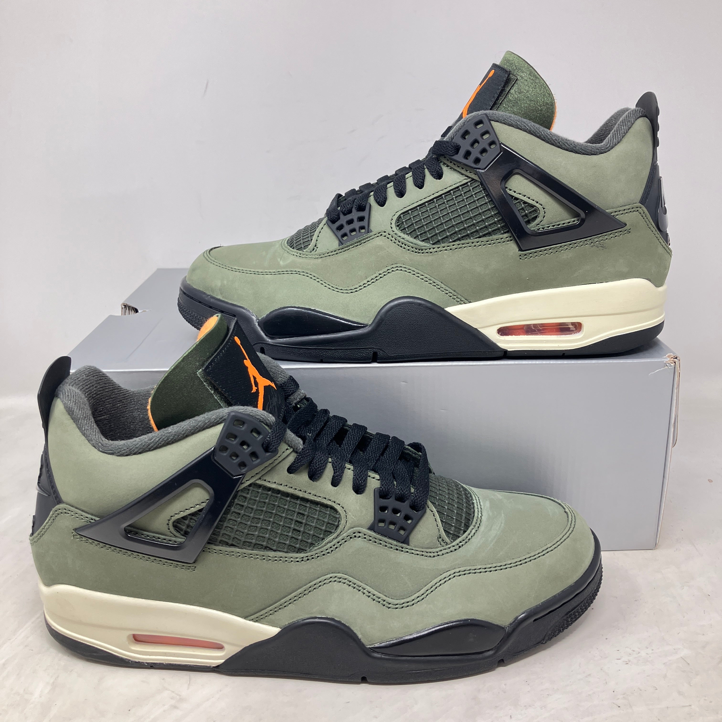 Jordan 4 Retro OG SP Undefeated (2025)