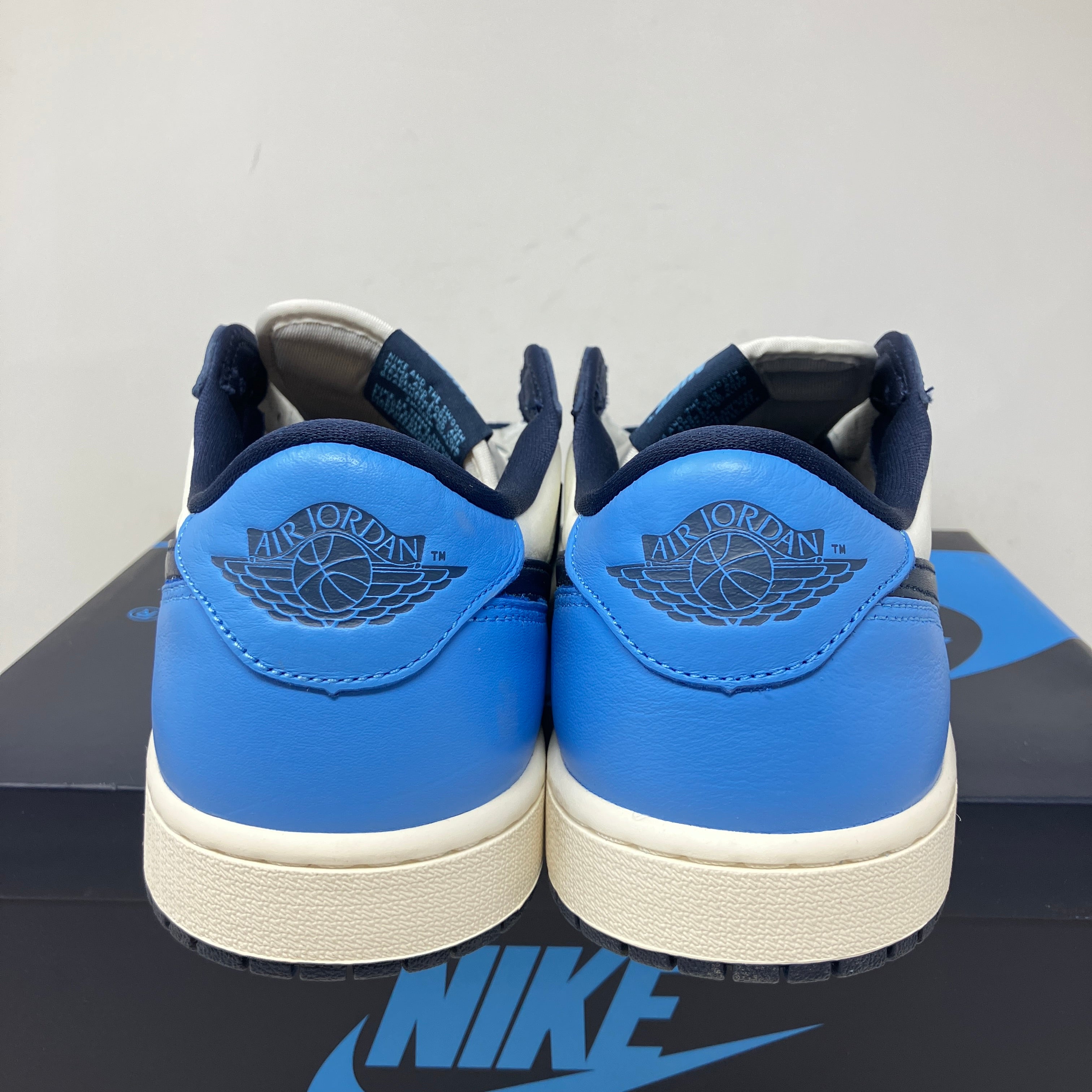 Jordan 1 Low OG Obsidian UNC
