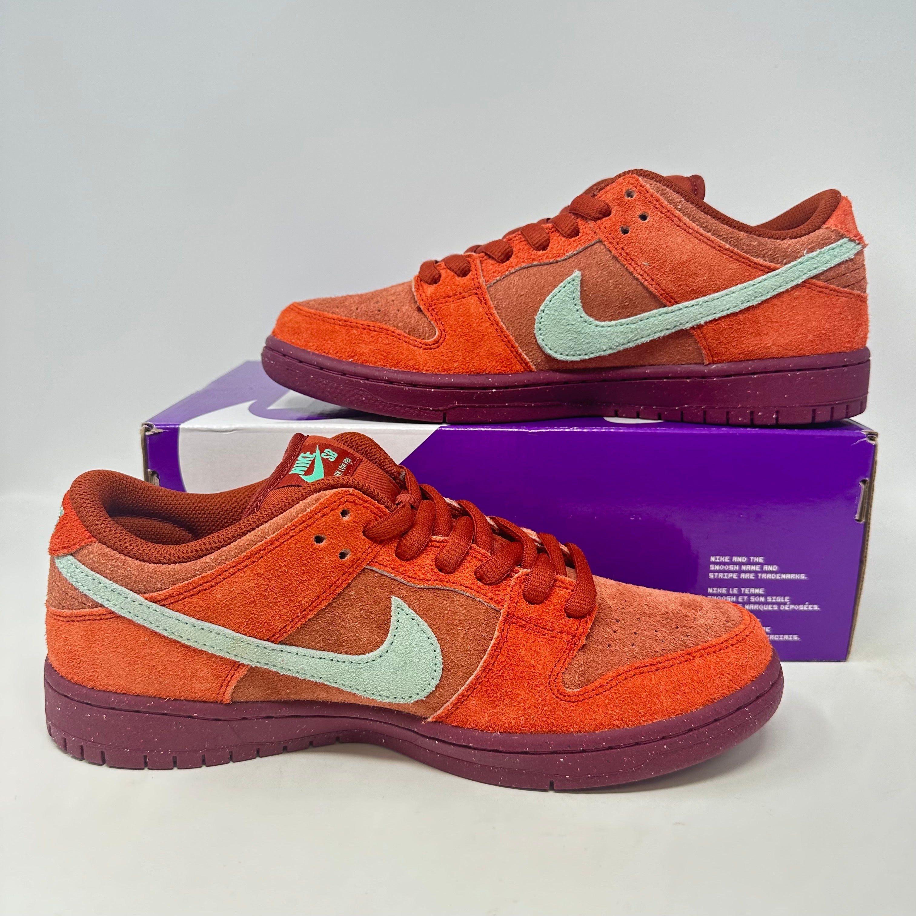 Nike SB Dunk Low Mystic Red Rosewood