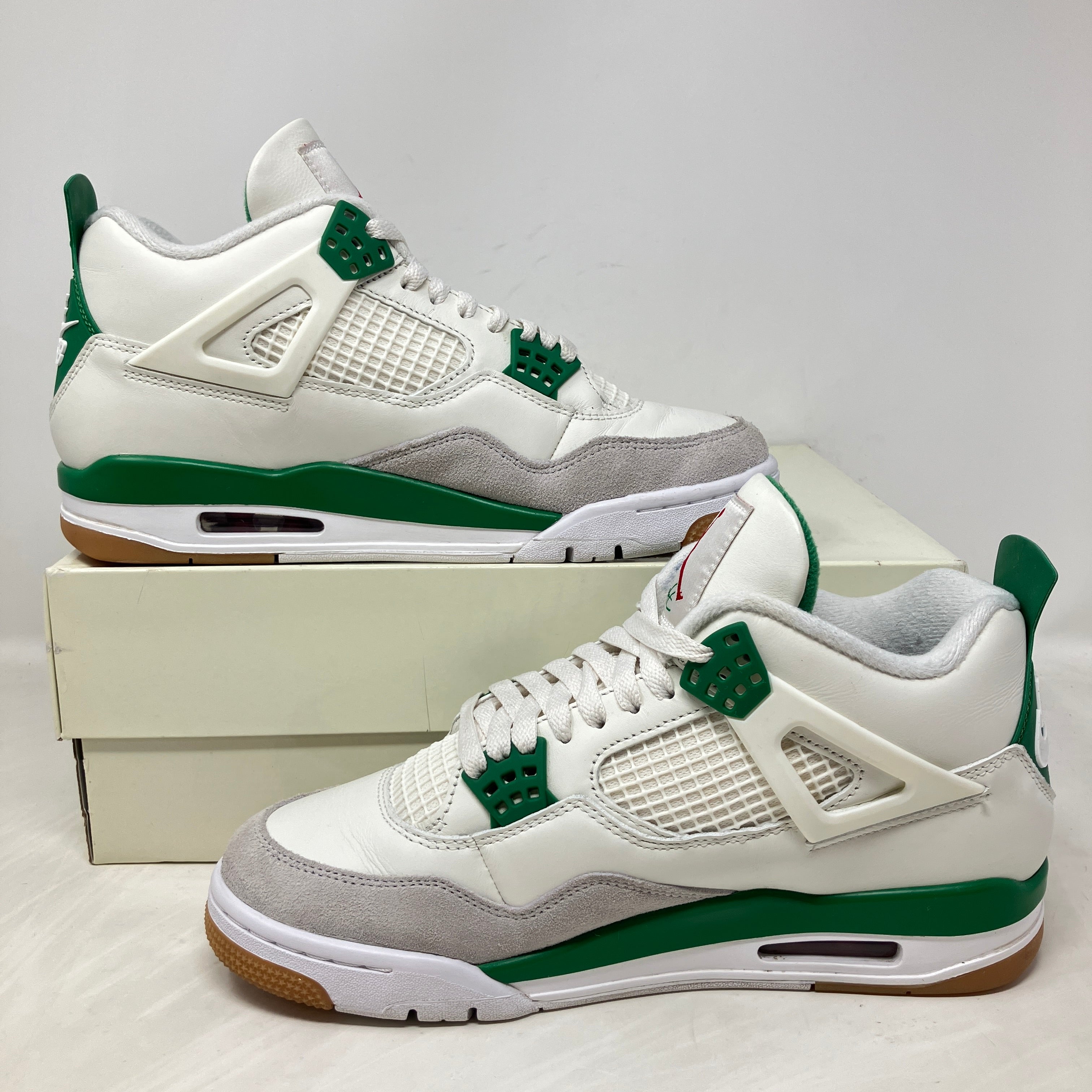 Jordan 4 Retro SB Pine Green