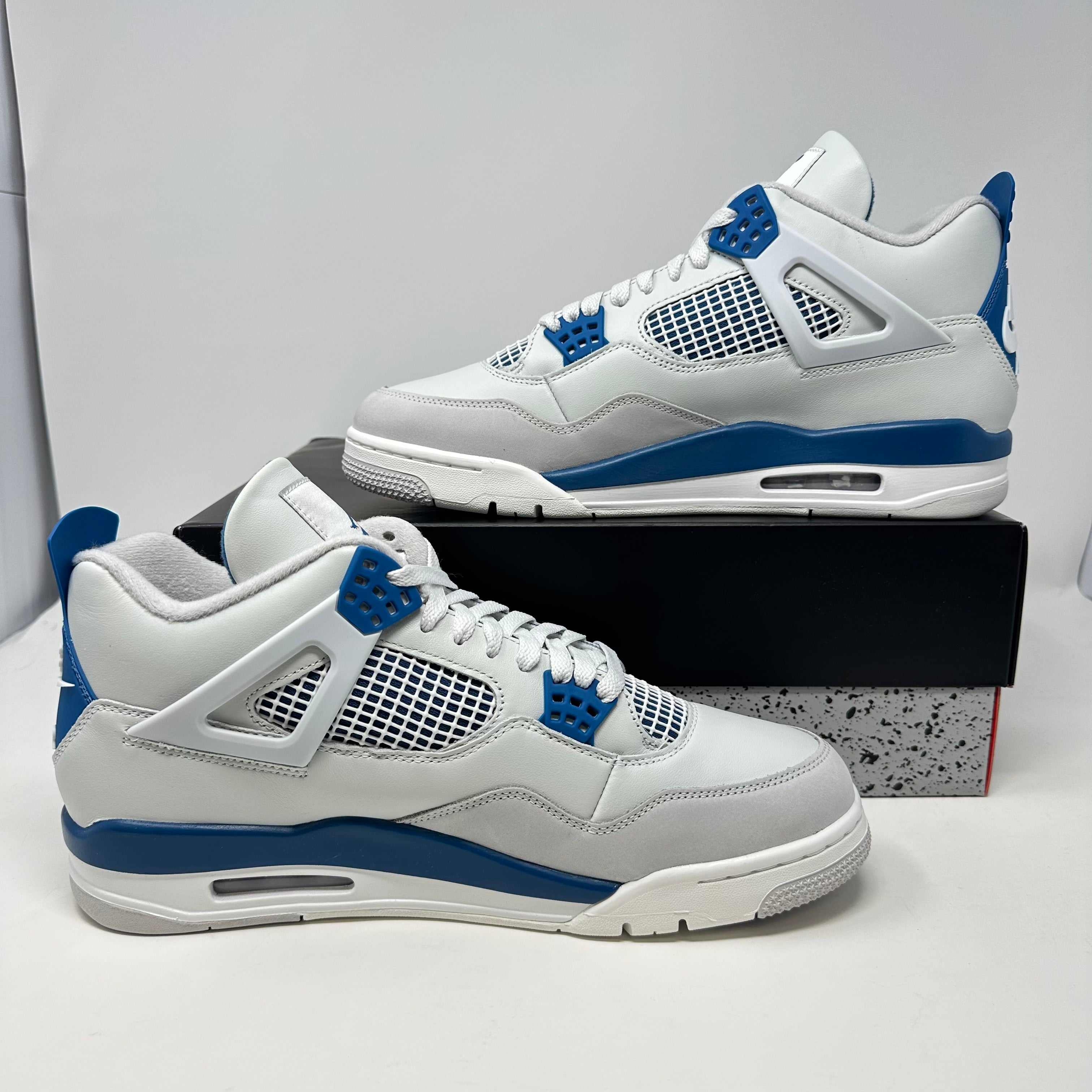 Jordan 4 Retro Military Blue (2024)