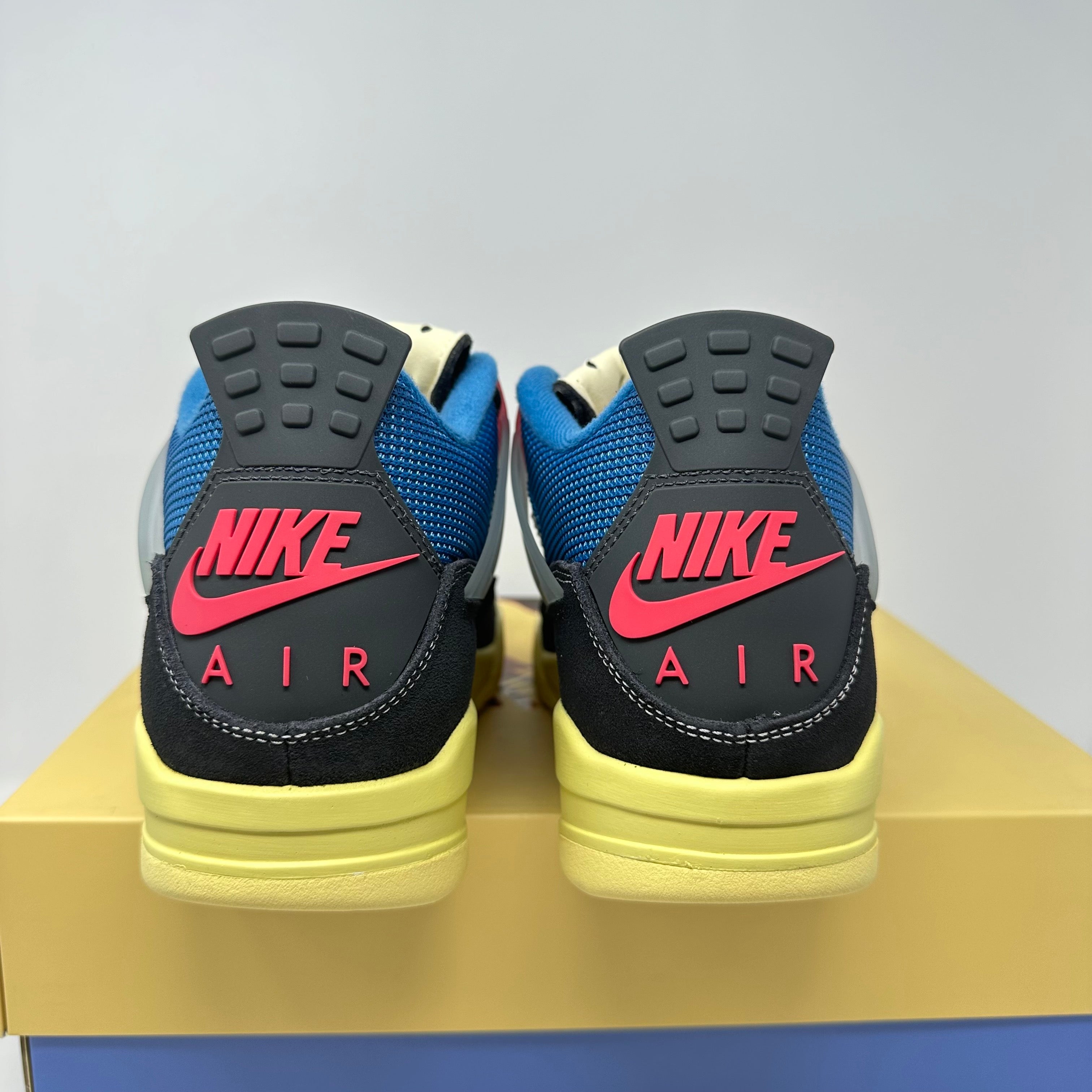 Jordan 4 Retro Union Off Noir