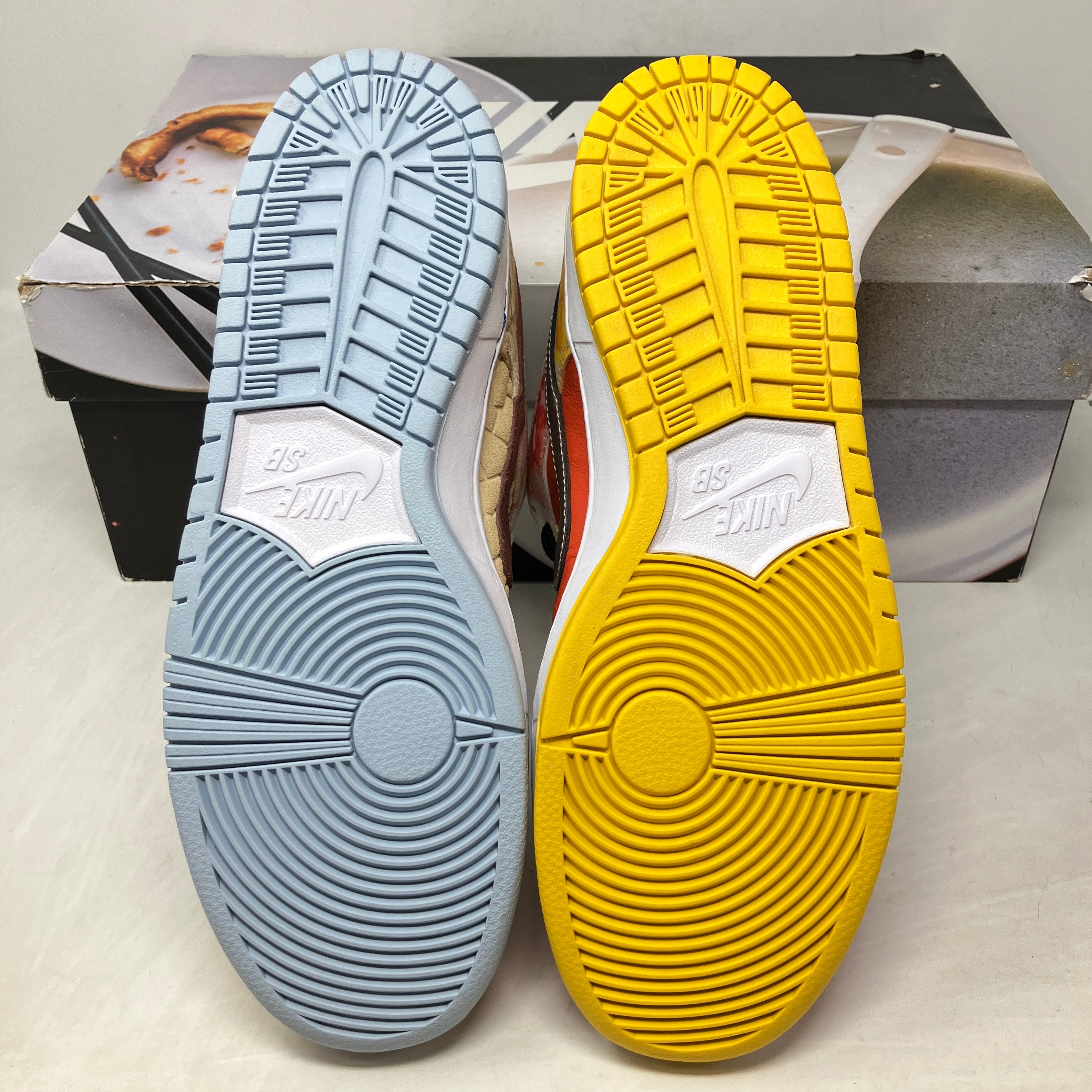 Nike SB Dunk Low Street Hawker (Special Box)