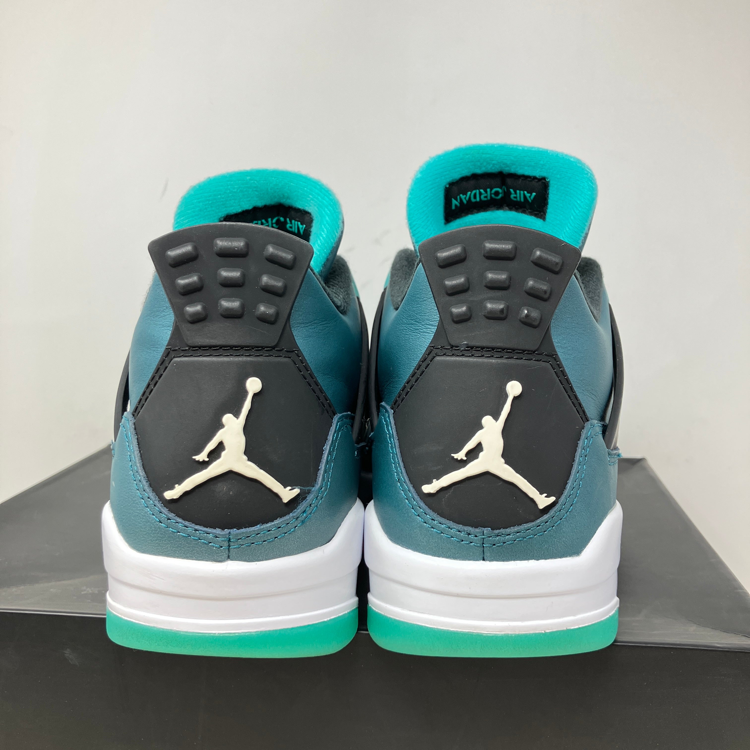 Jordan 4 Retro Teal