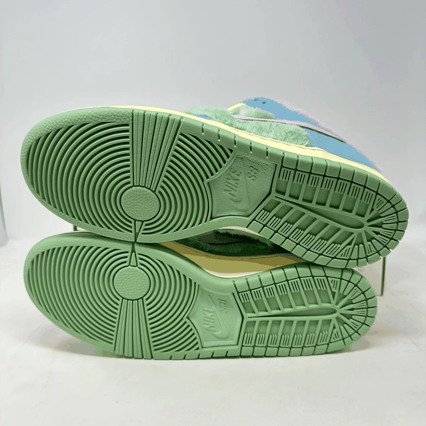 Nike SB Dunk Low Verdy Visty sneakers with green soles, brand new condition.