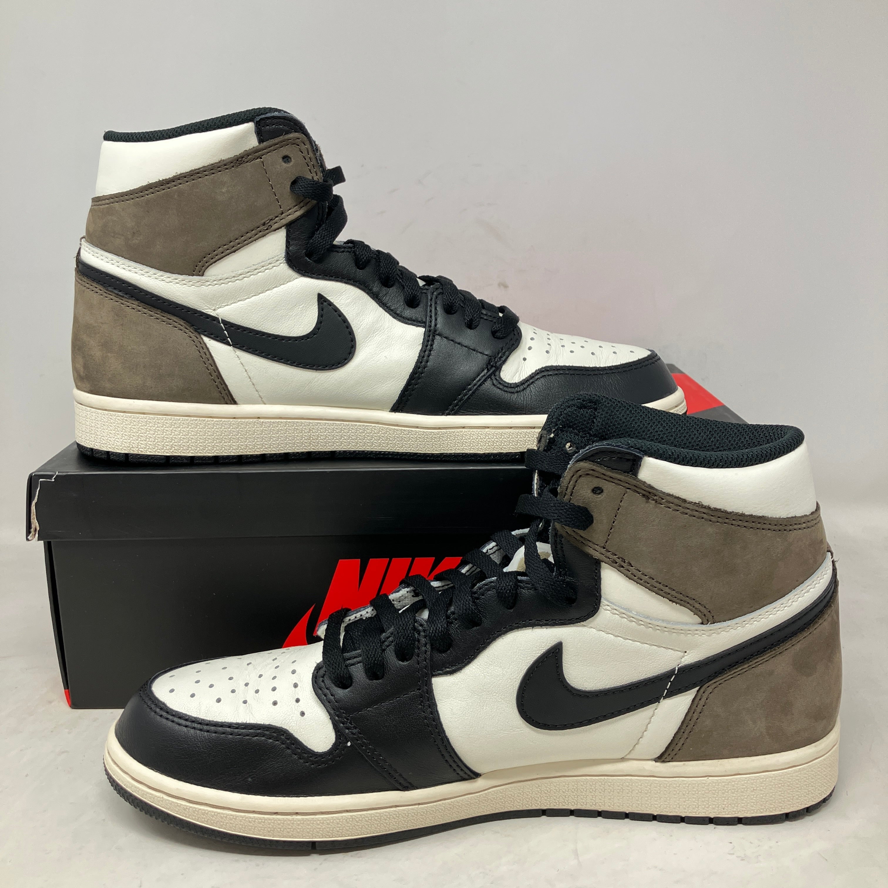Jordan 1 Retro High Dark Mocha