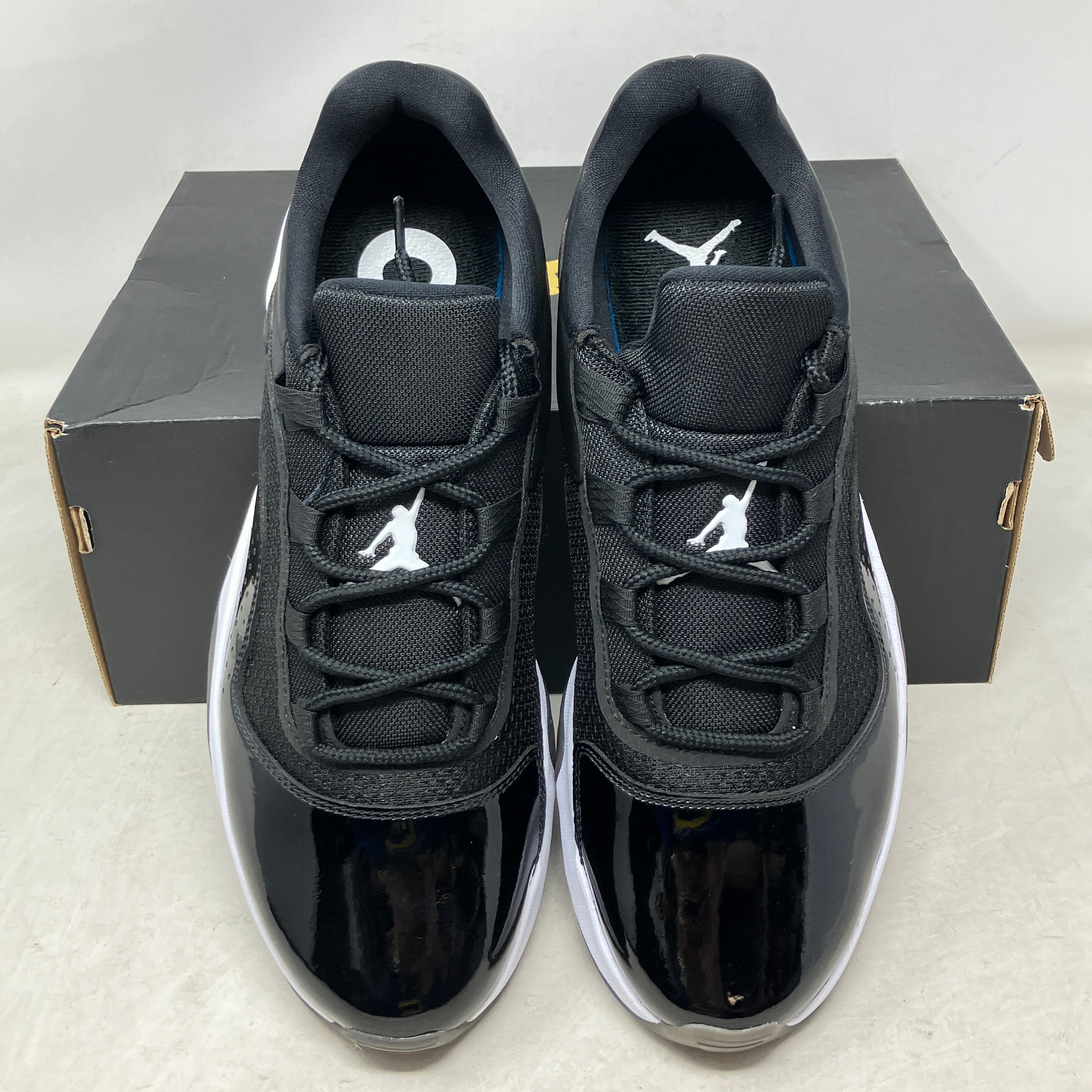 Jordan 11 CMFT Low Black White