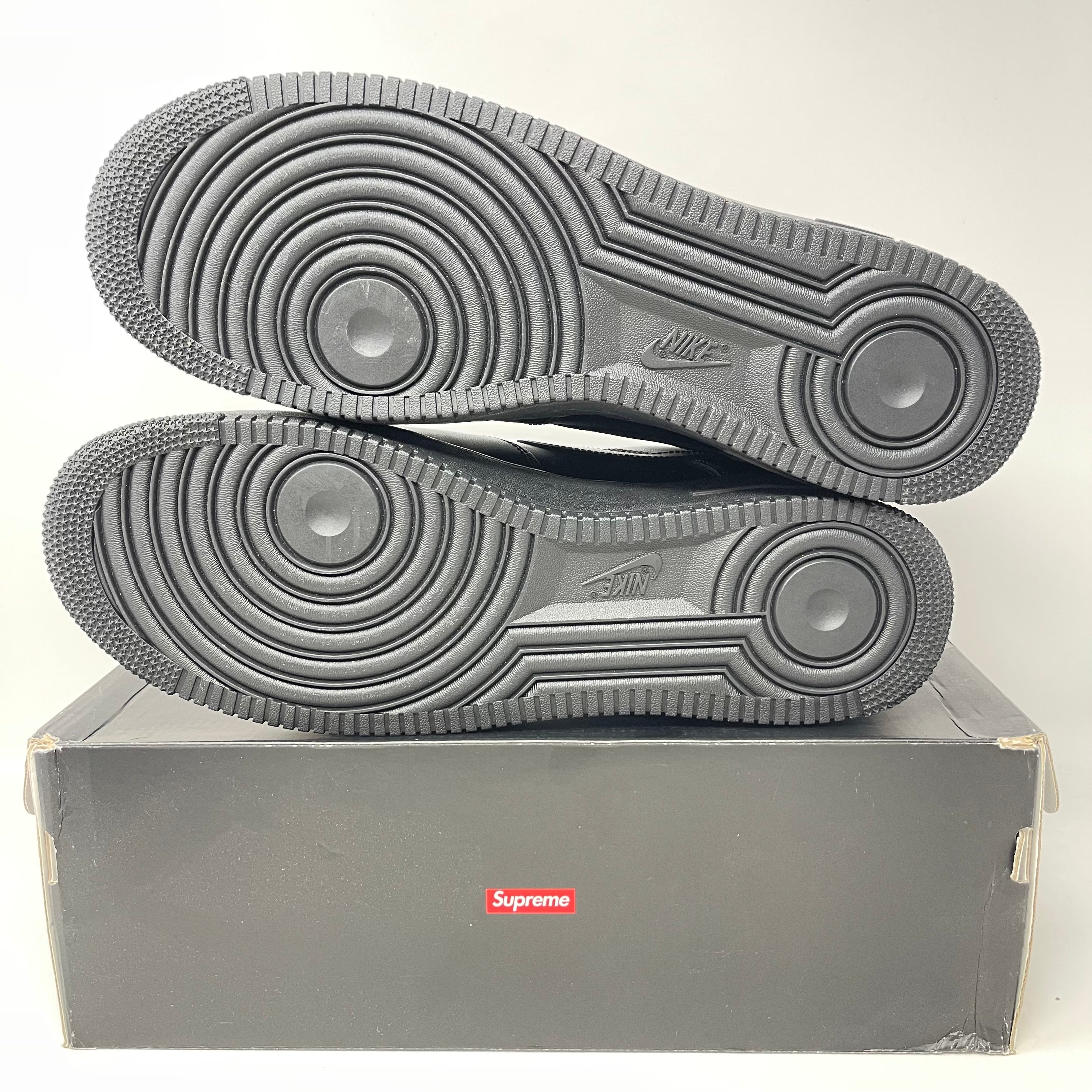 Nike Air Force 1 Low Supreme Black