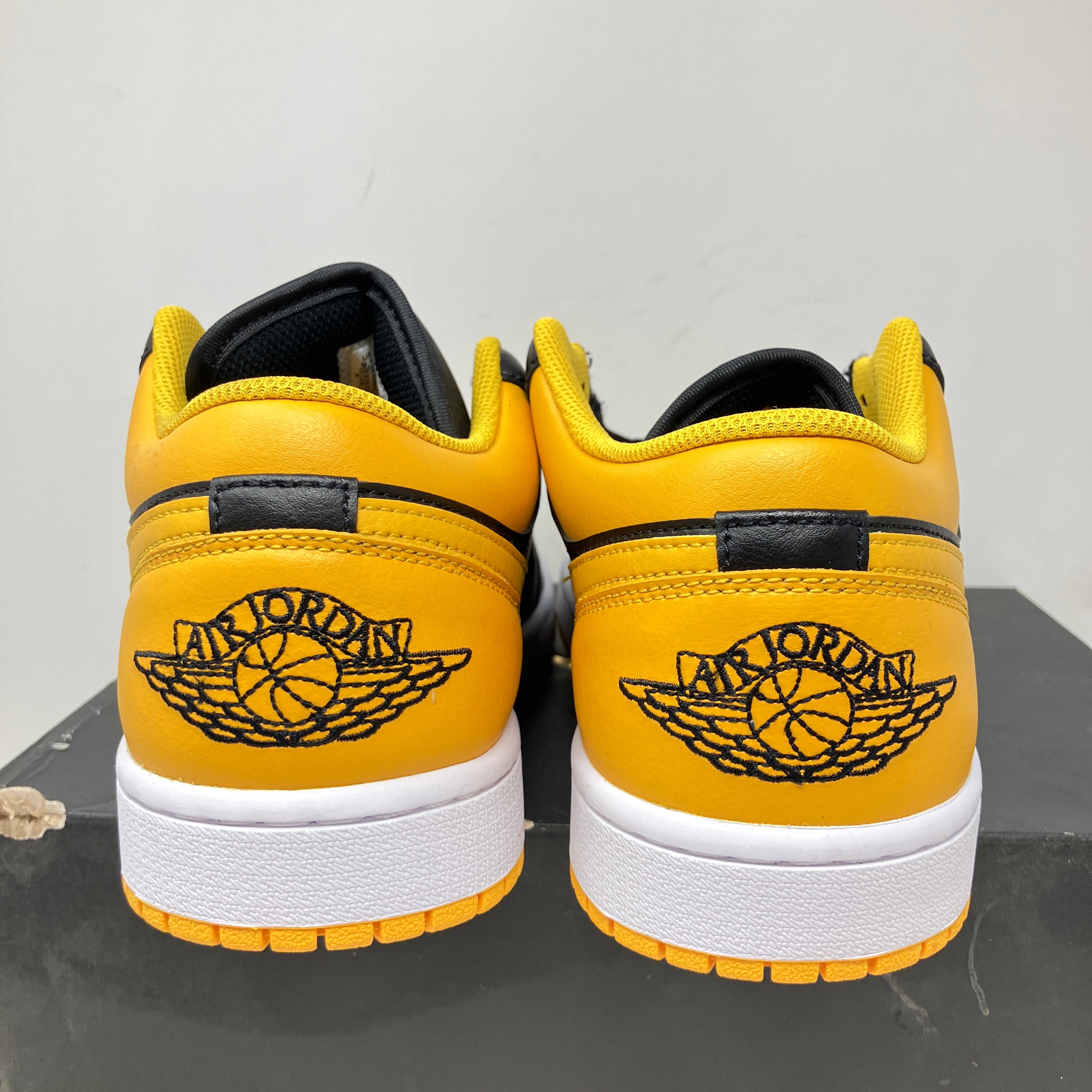 Jordan 1 Low Yellow Ochre