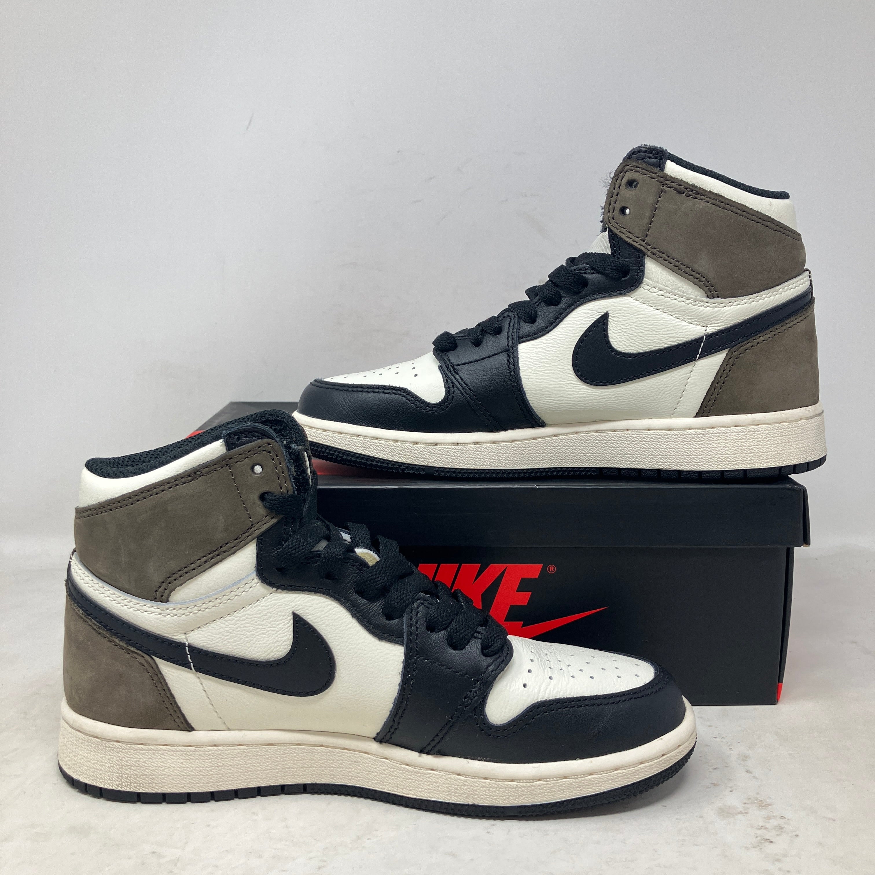 Jordan 1 Retro High Dark Mocha (GS)