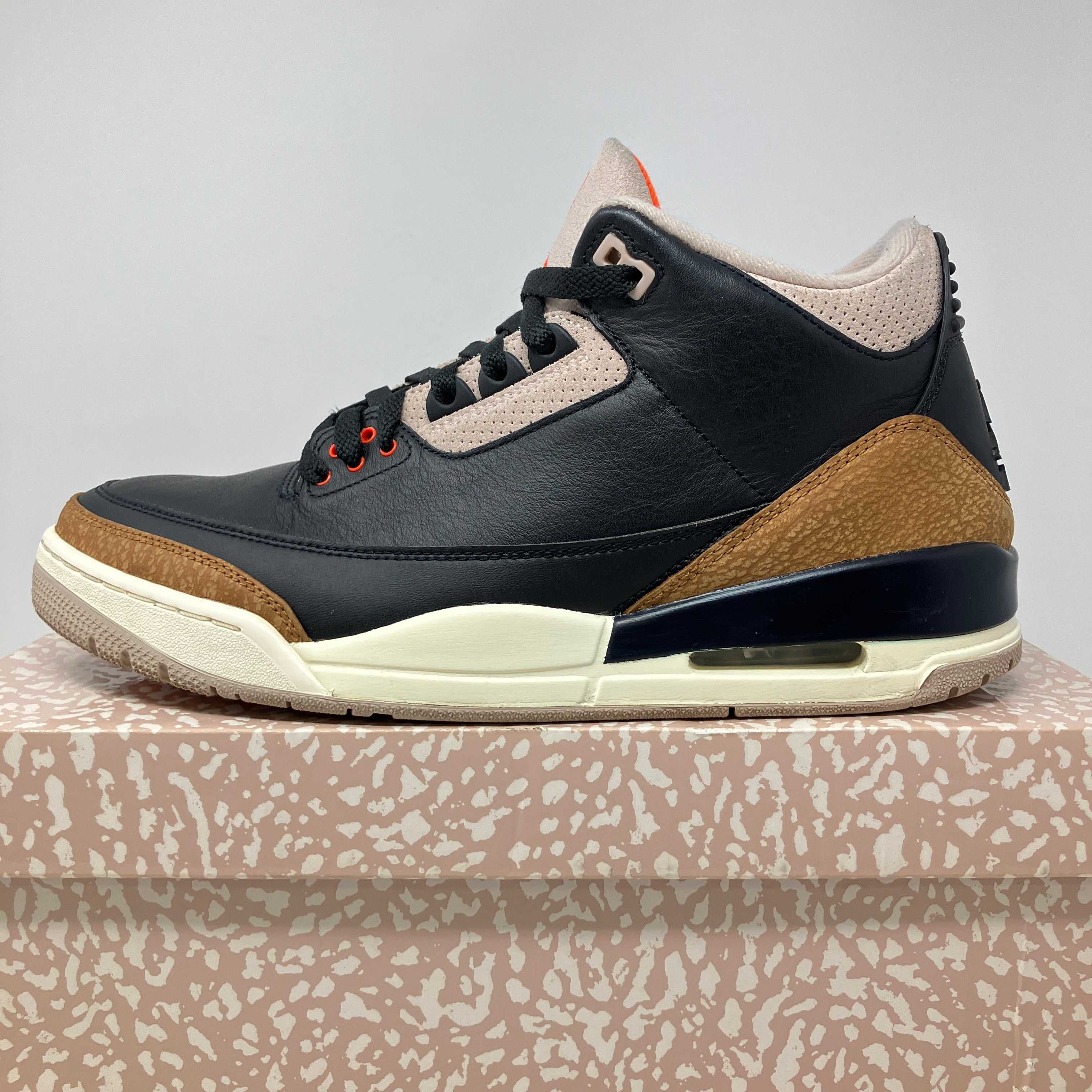 Jordan 3 Retro Desert Elephant sneakers in black, brown, and beige, pre-owned with all accessories included