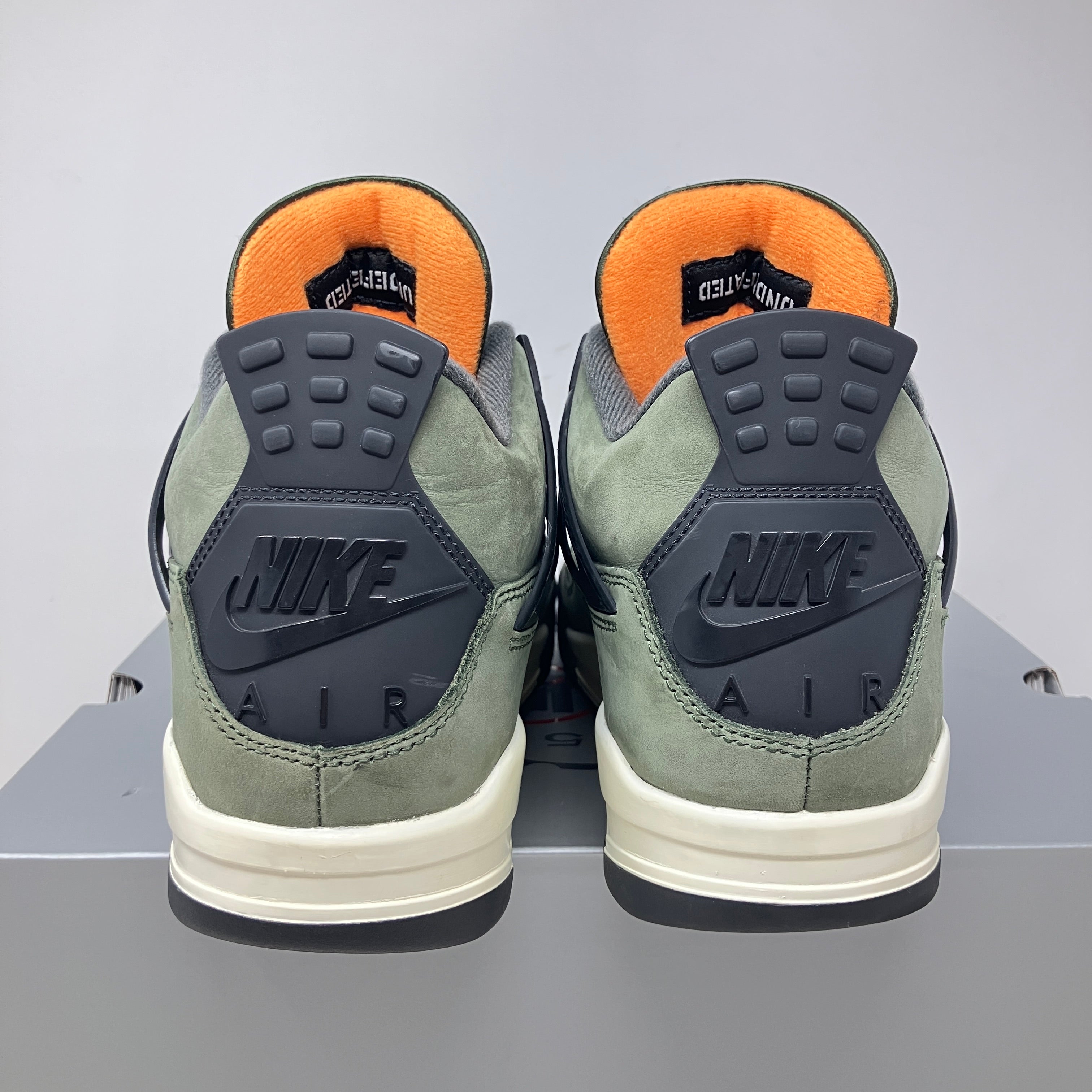 Jordan 4 Retro OG SP Undefeated (2025)