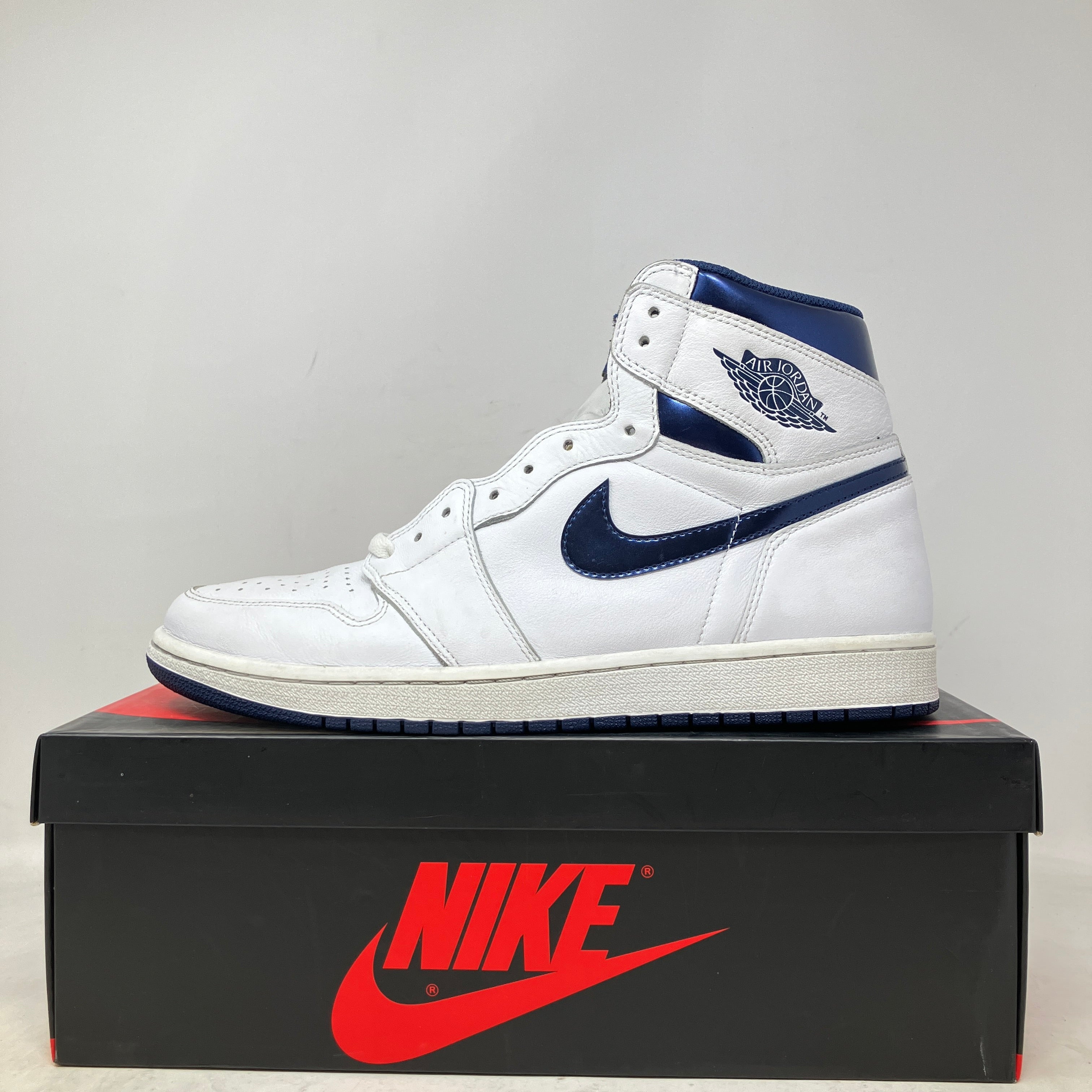 Jordan 1 Retro Metallic Navy (2016)