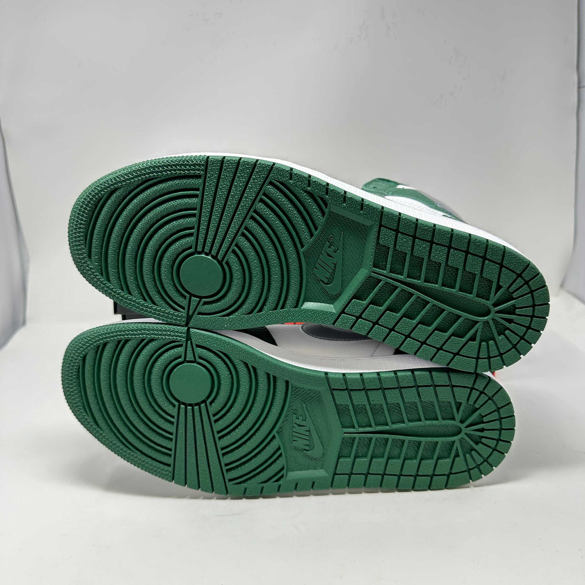 Jordan 1 Retro High OG Gorge Green