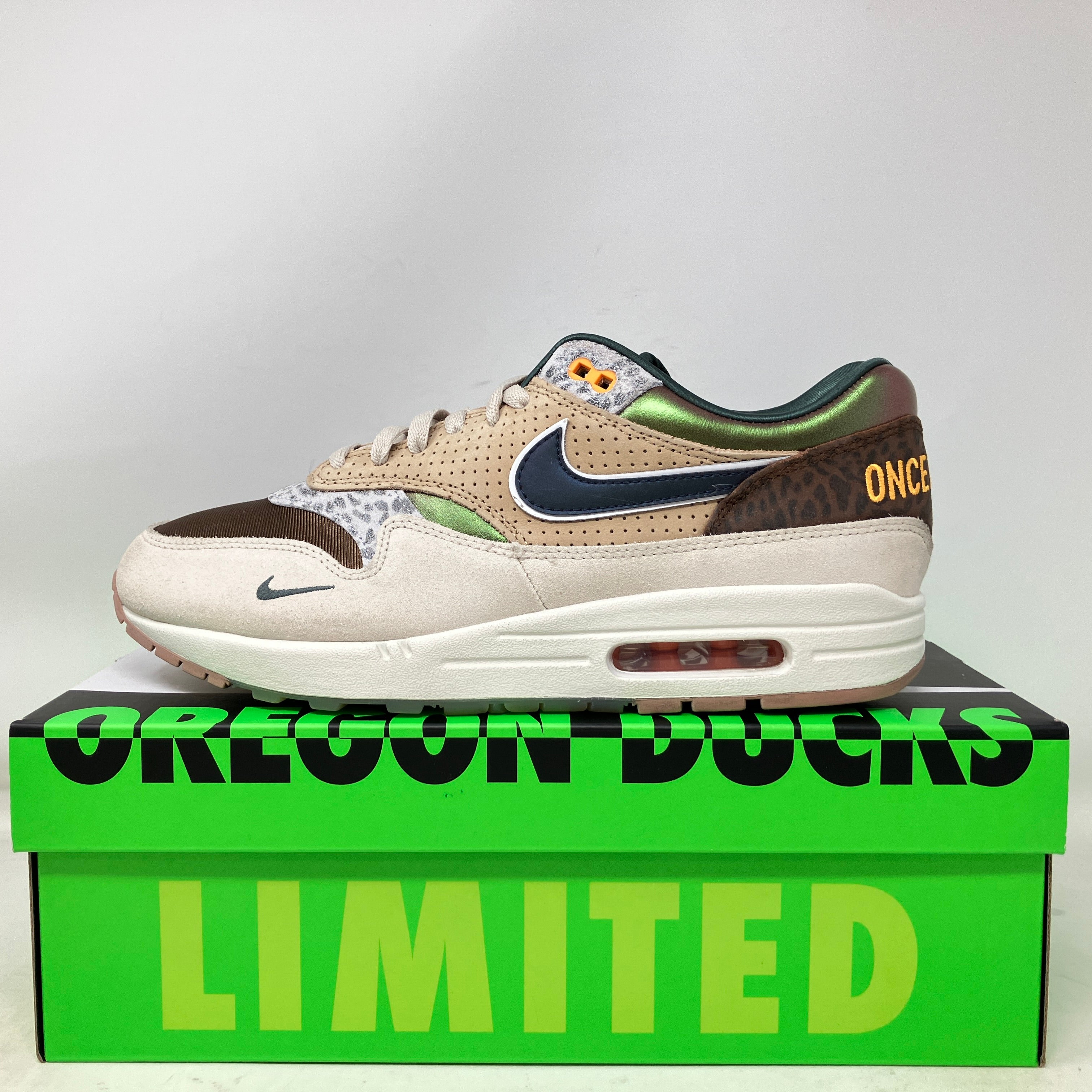 スニーカー Nike Air Max 1 '87 Premium University of Oregon PE (2024) Nike Air Max 1 '87 Premium University of Oregon PE (2024