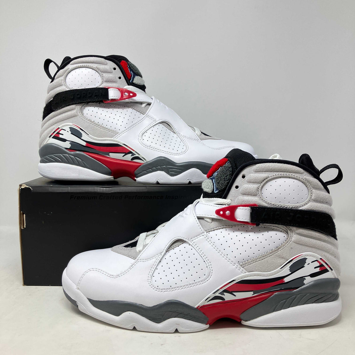 Jordan 8 Retro Bugs Bunny (2013)