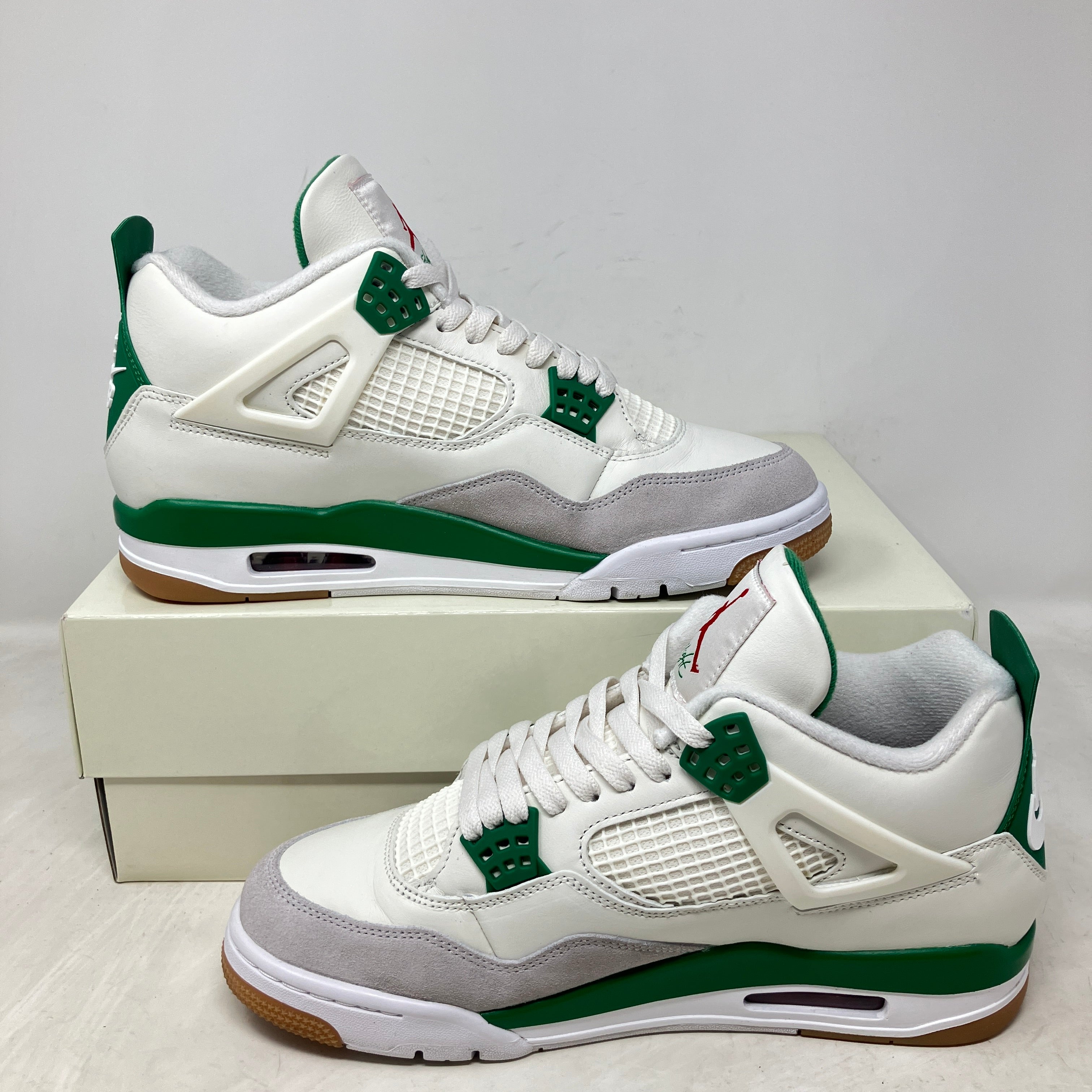 Jordan 4 Retro SB Pine Green