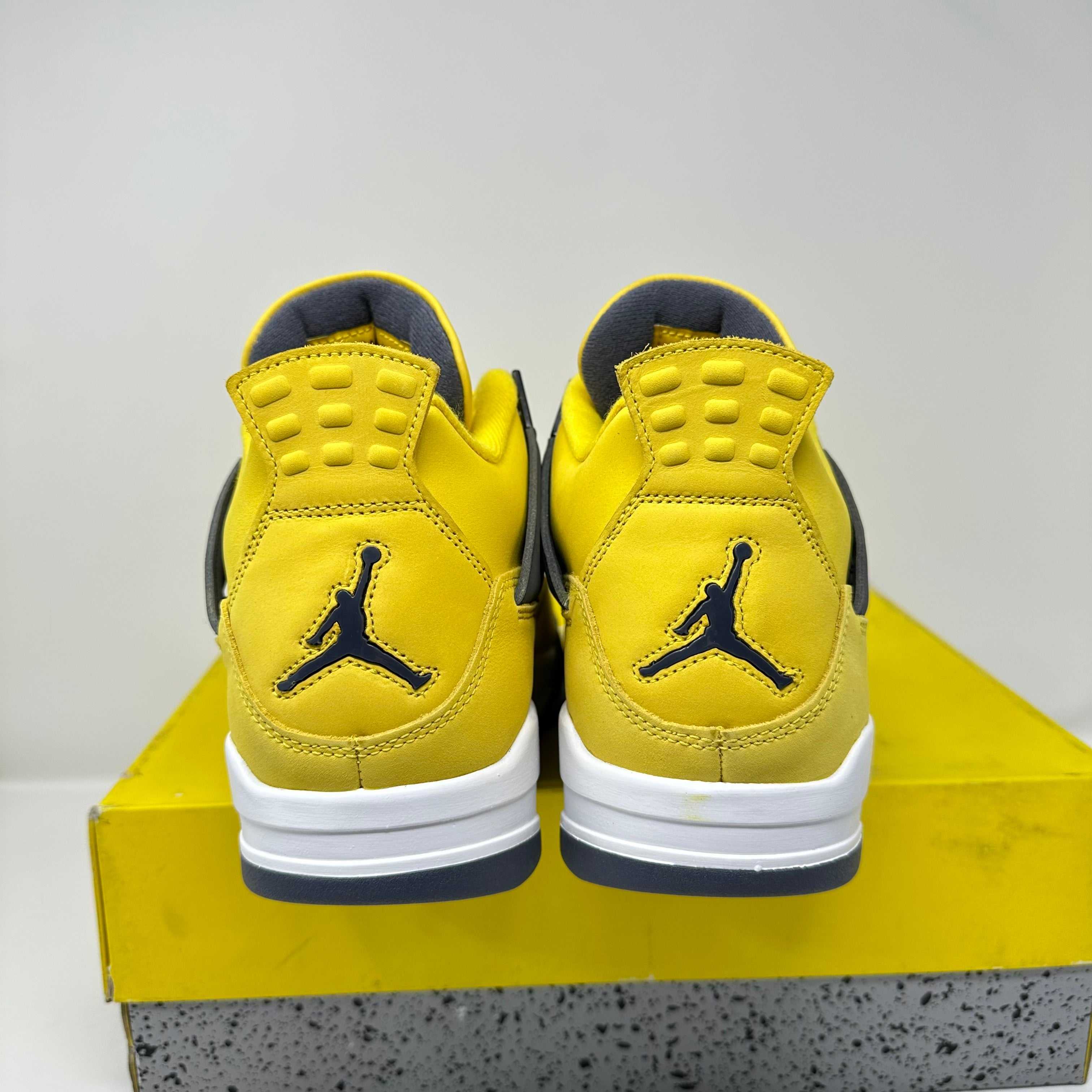 Jordan 4 Retro Lightning (2021)