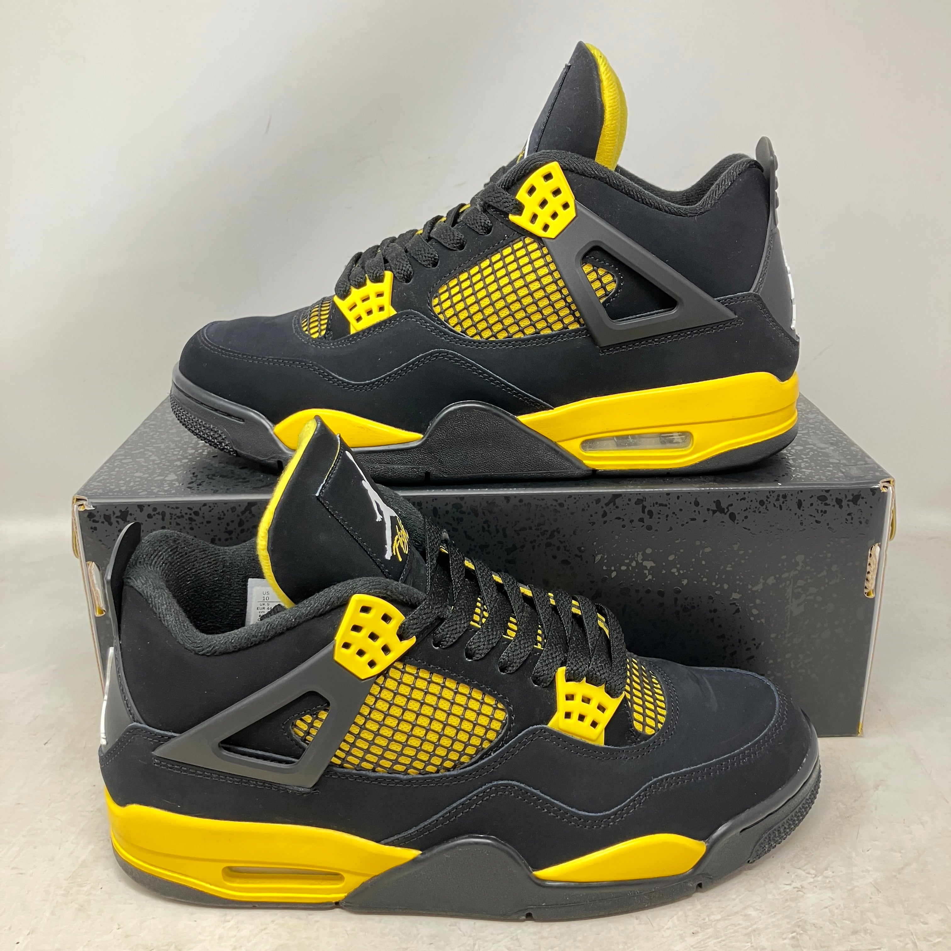 Jordan 4 Retro Thunder (2023)