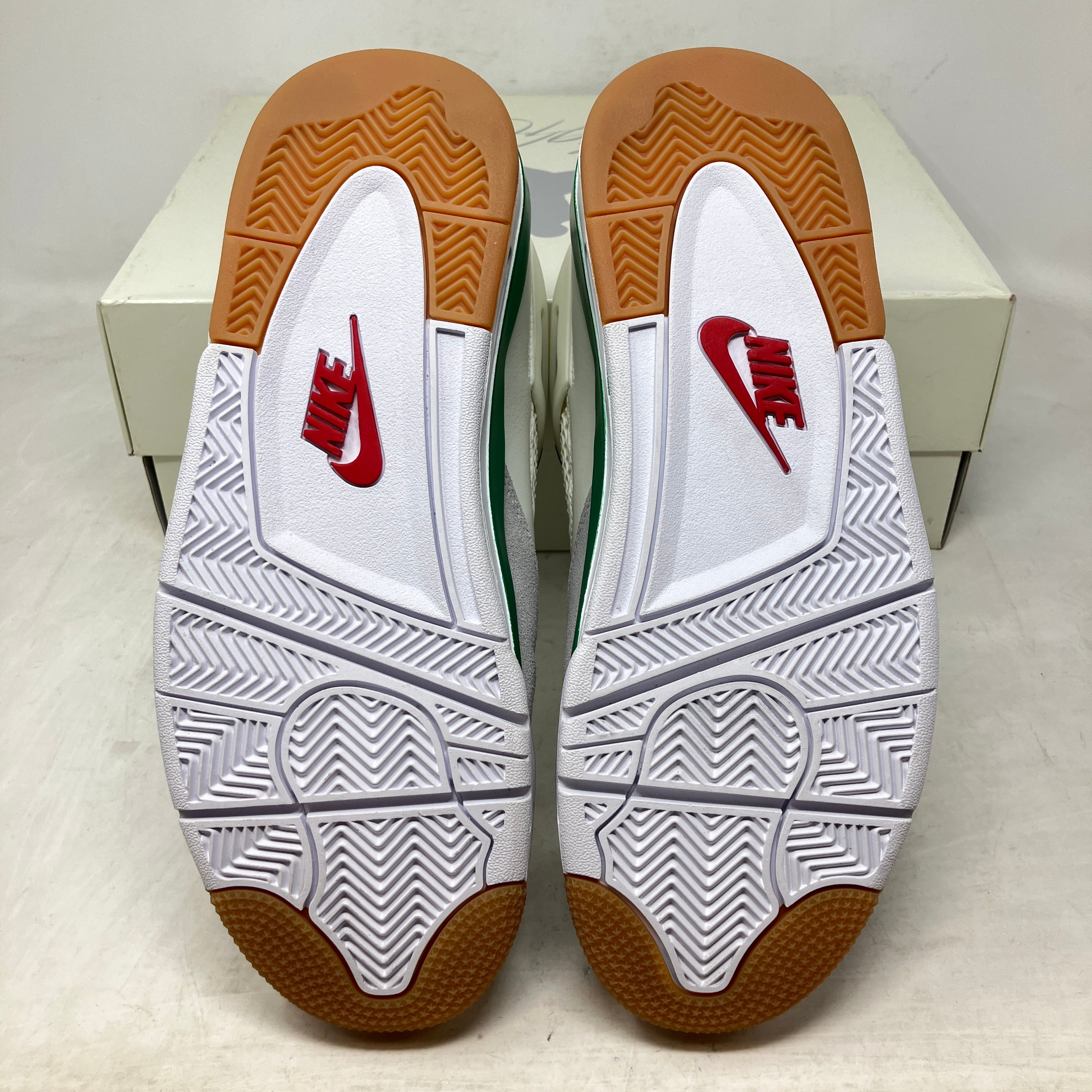 Jordan 4 Retro SB Pine Green