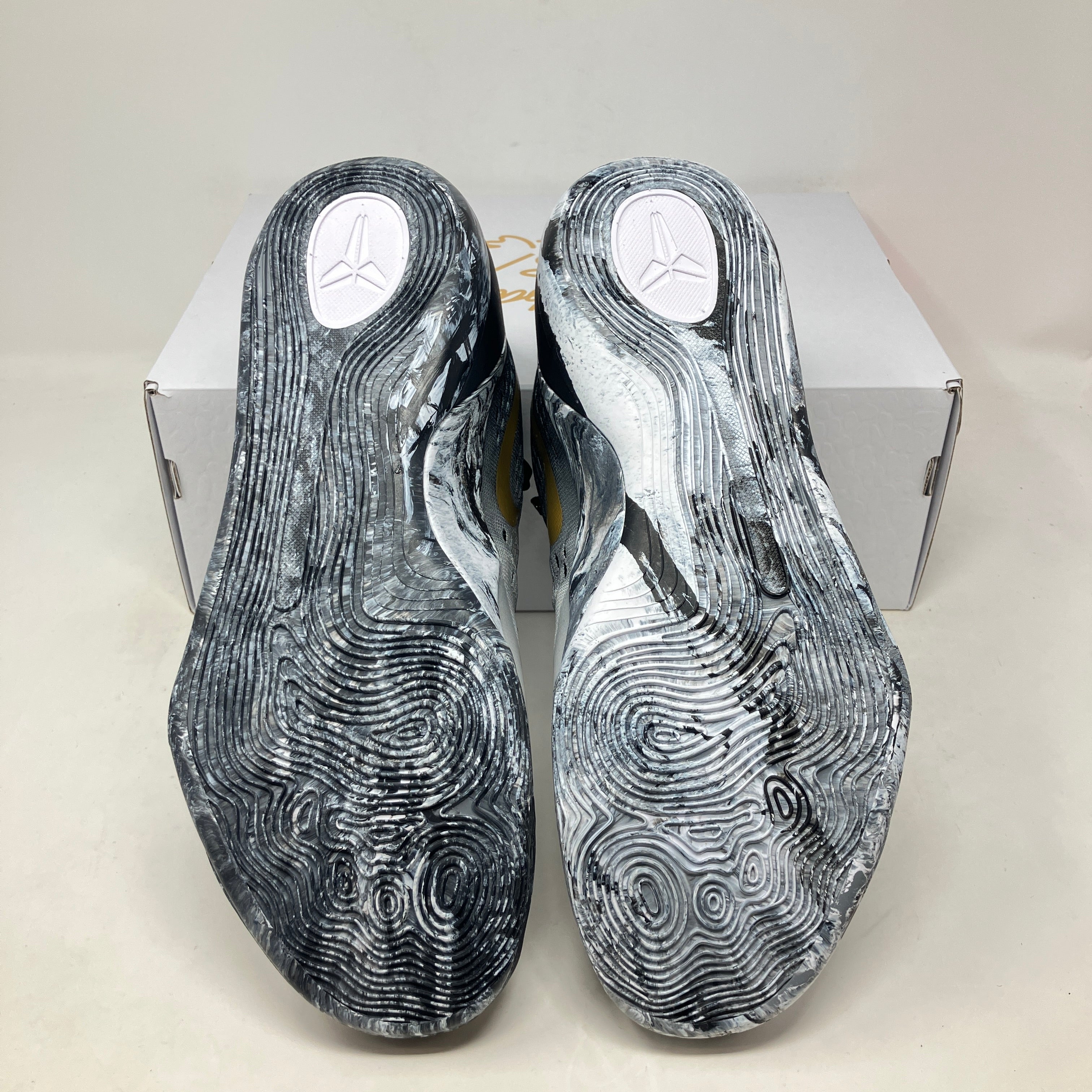 Nike Kobe 9 EM Low Protro Mambacita