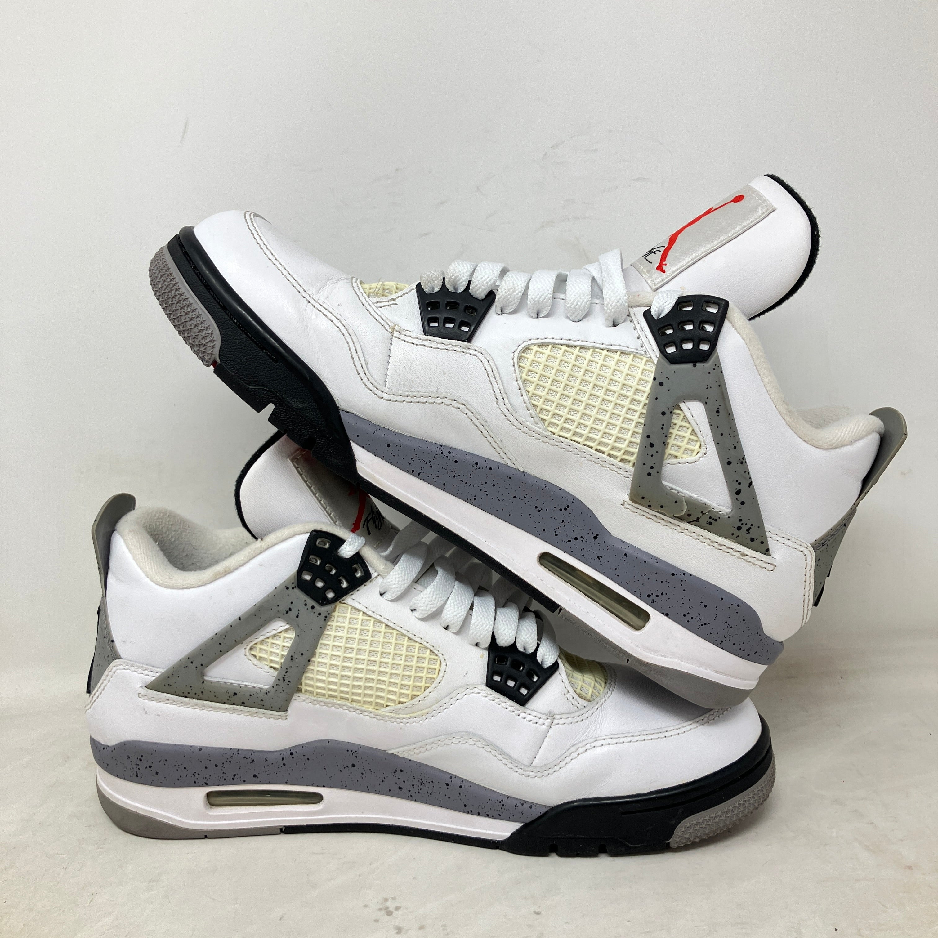 Jordan 4 Retro White Cement (2012)