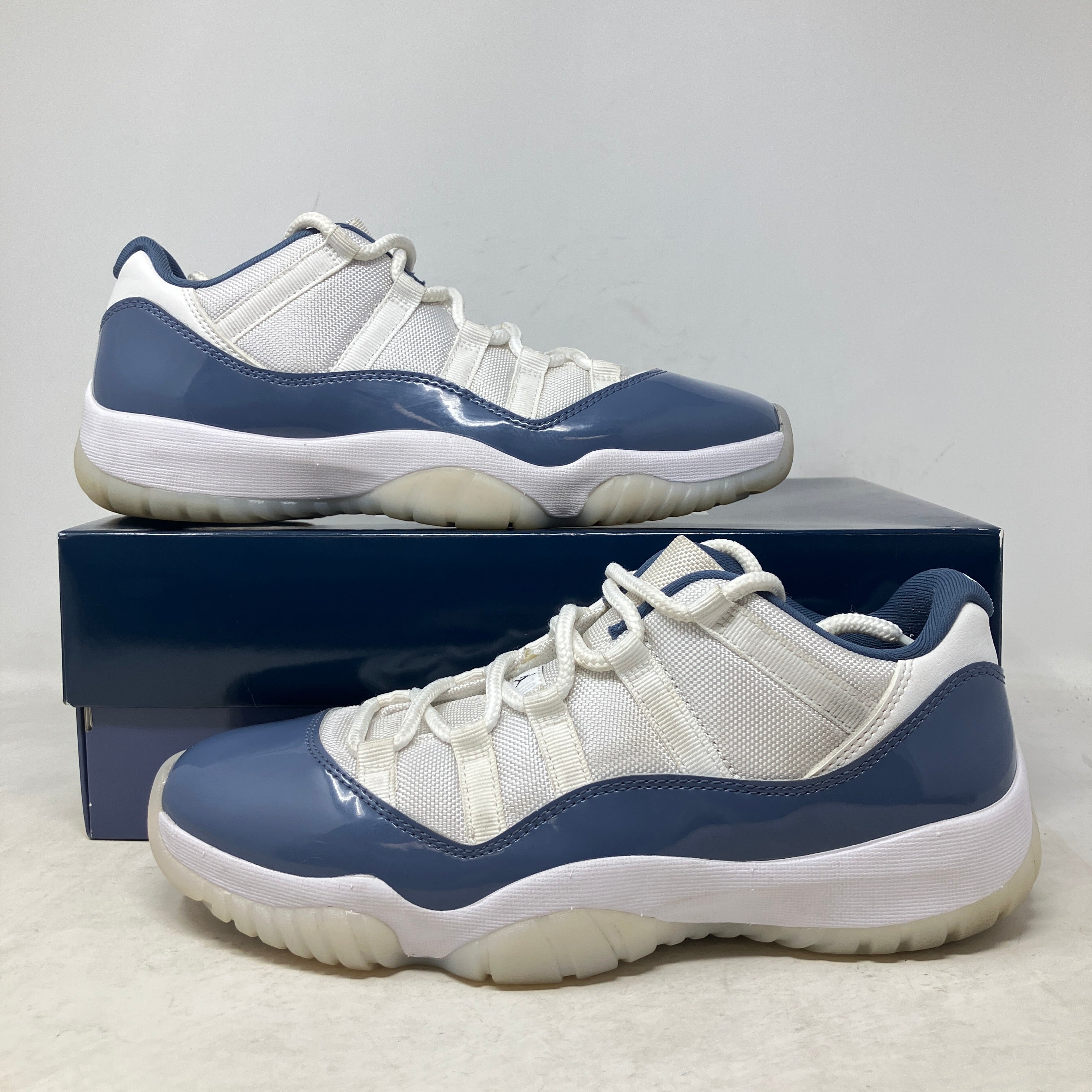 Jordan 11 Retro Low Diffused Blue