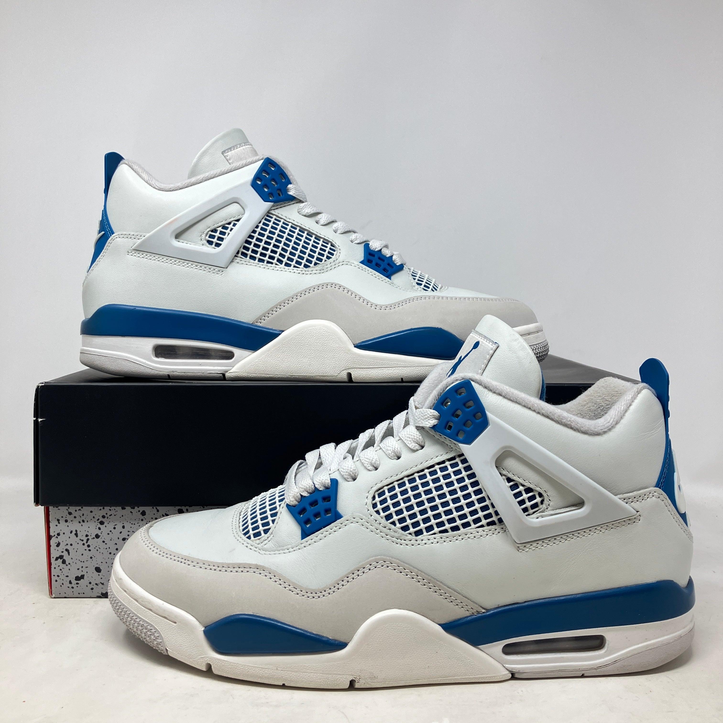 Jordan 4 Retro Military Blue (2024)