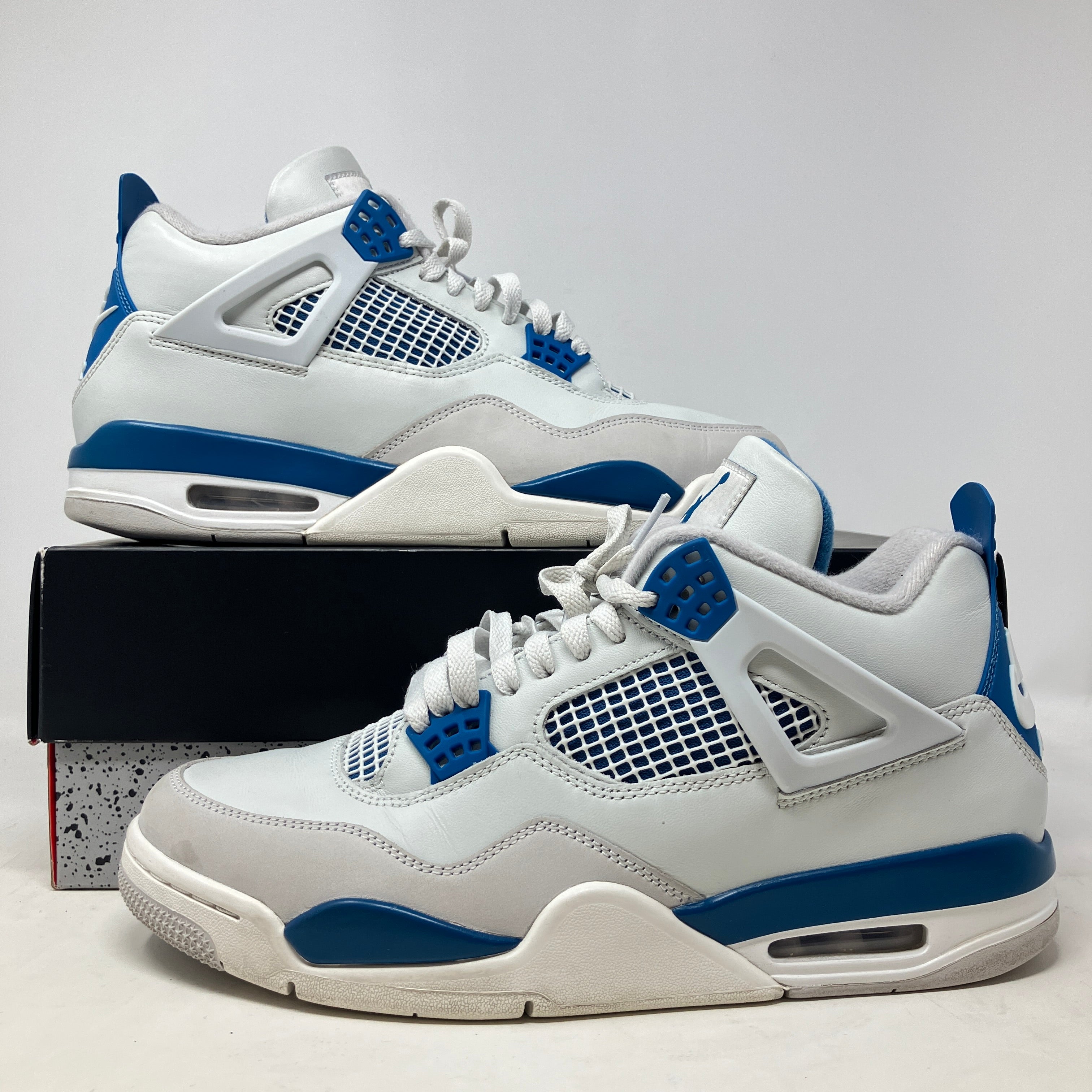 Jordan 4 Retro Military Blue (2024)