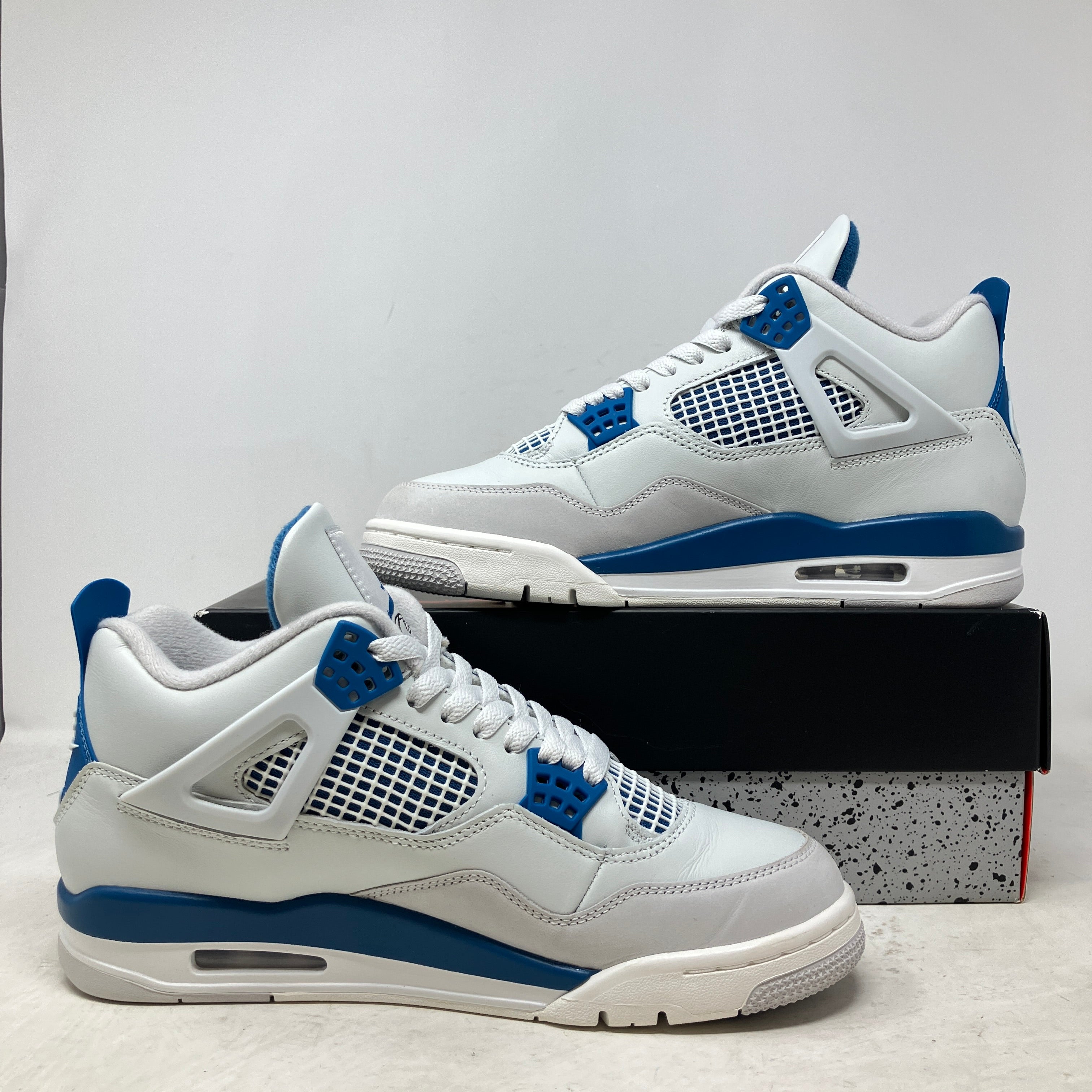 Jordan 4 Retro Military Blue (2024)