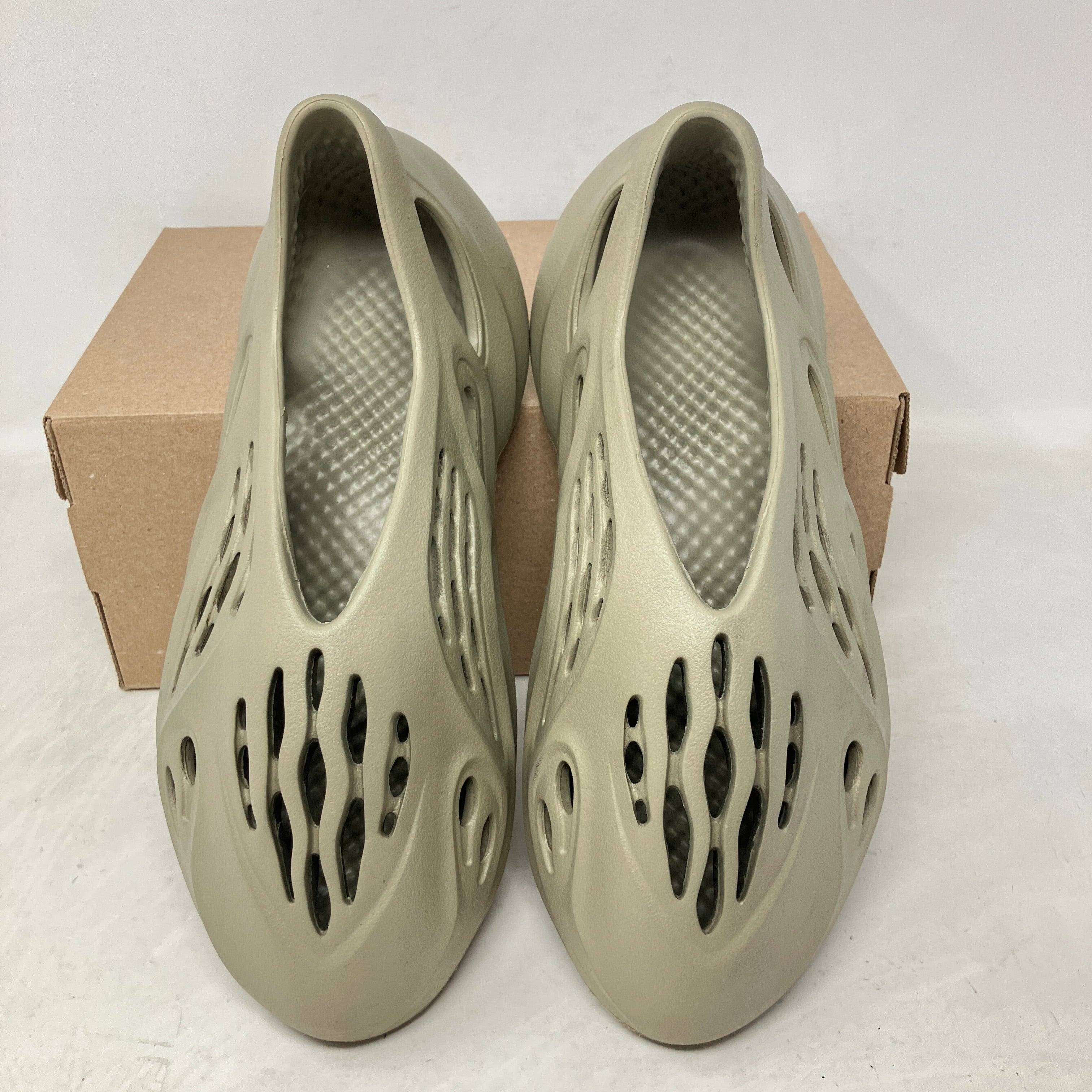 adidas Yeezy Foam RNR Stone Salt