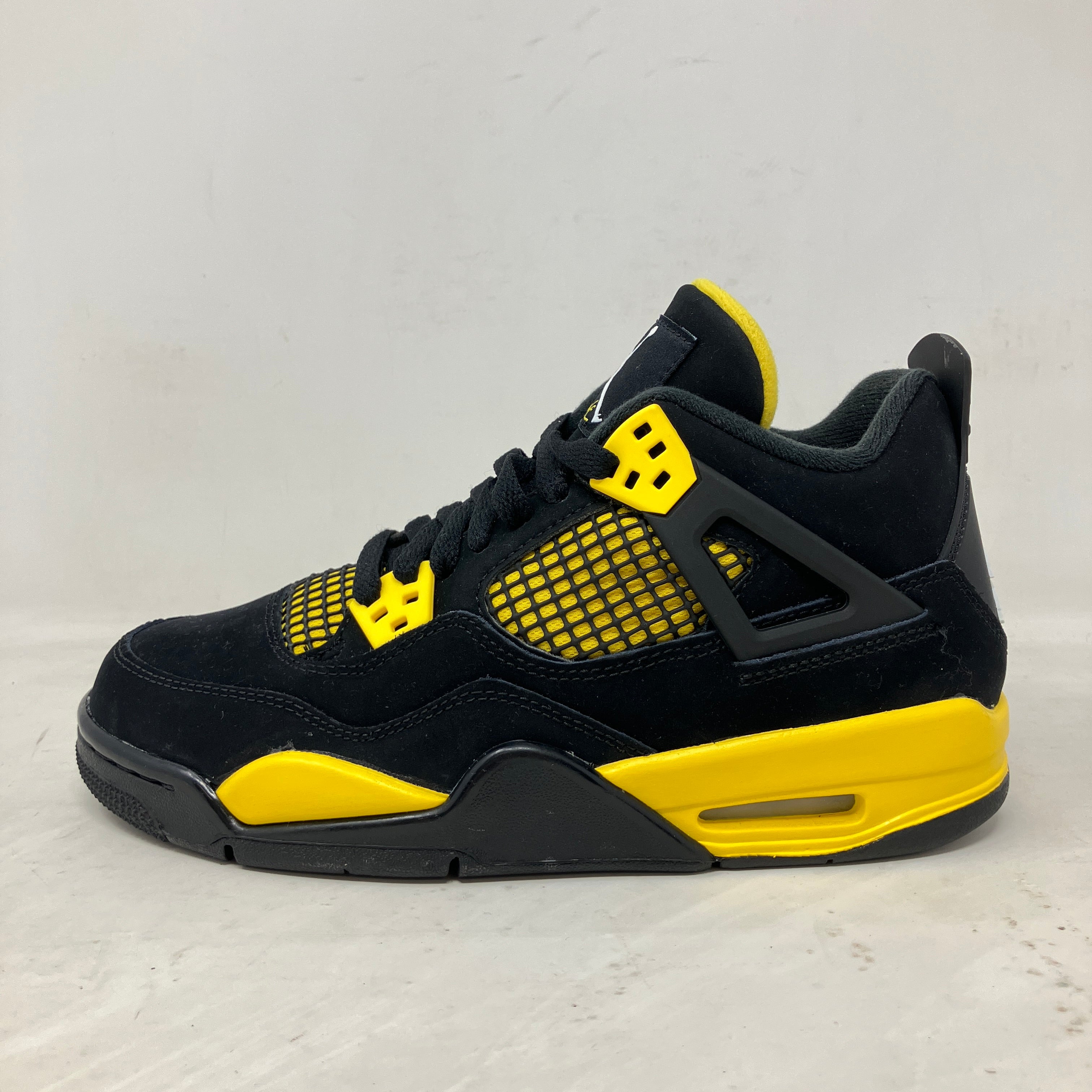 Jordan 4 Retro Thunder (2023) (GS)