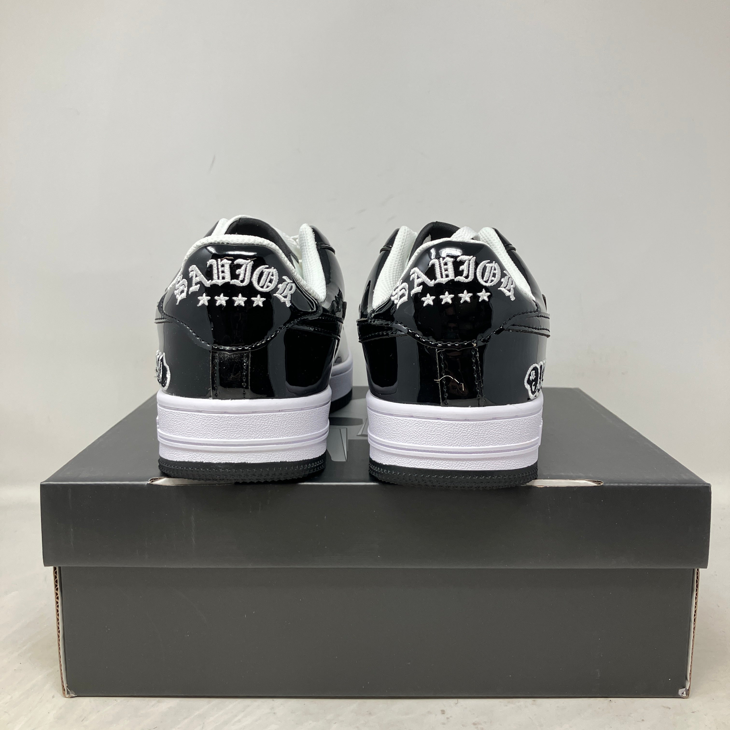 Savior Studios MF Doomstas Black/White