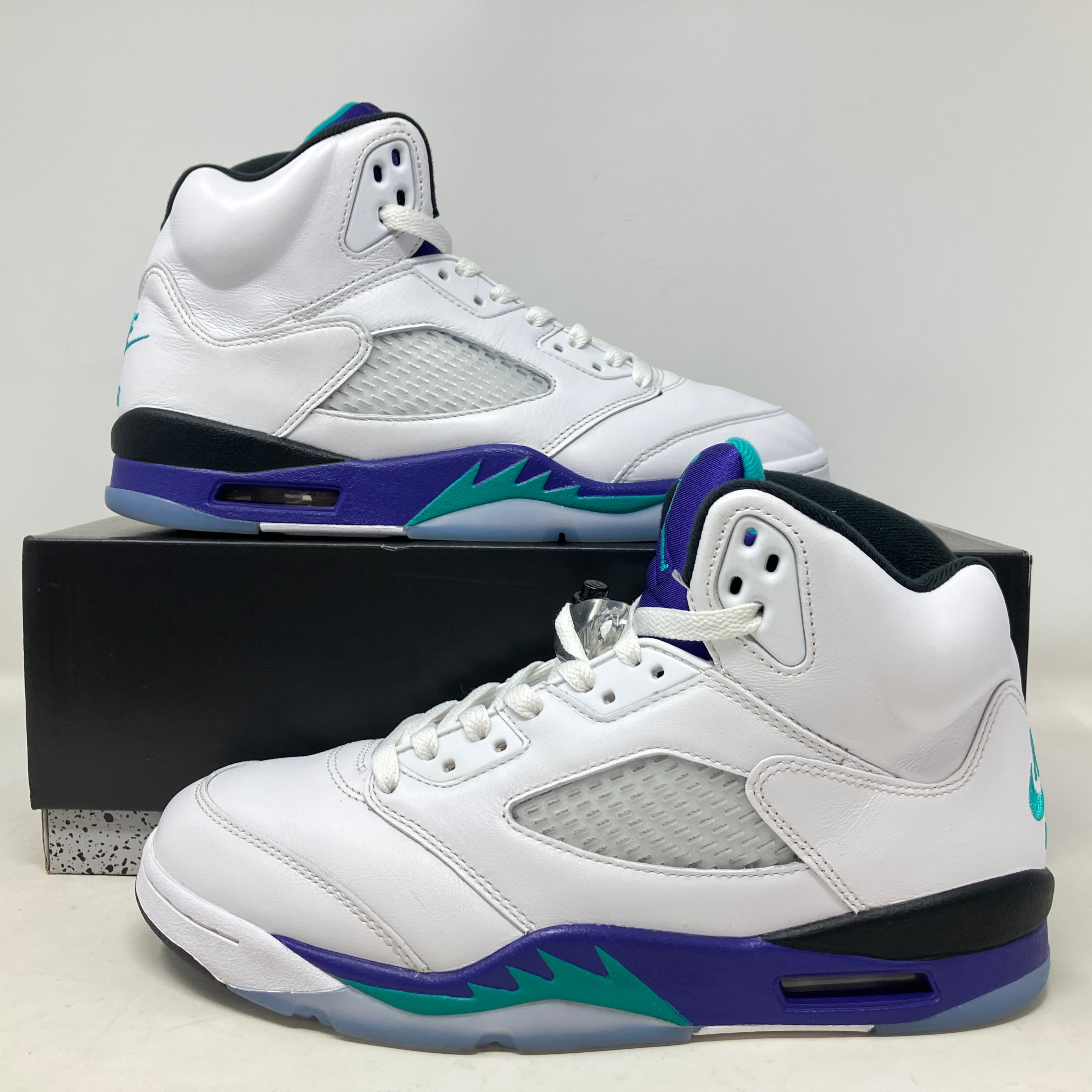 Jordan 5 Retro Grape (2025)