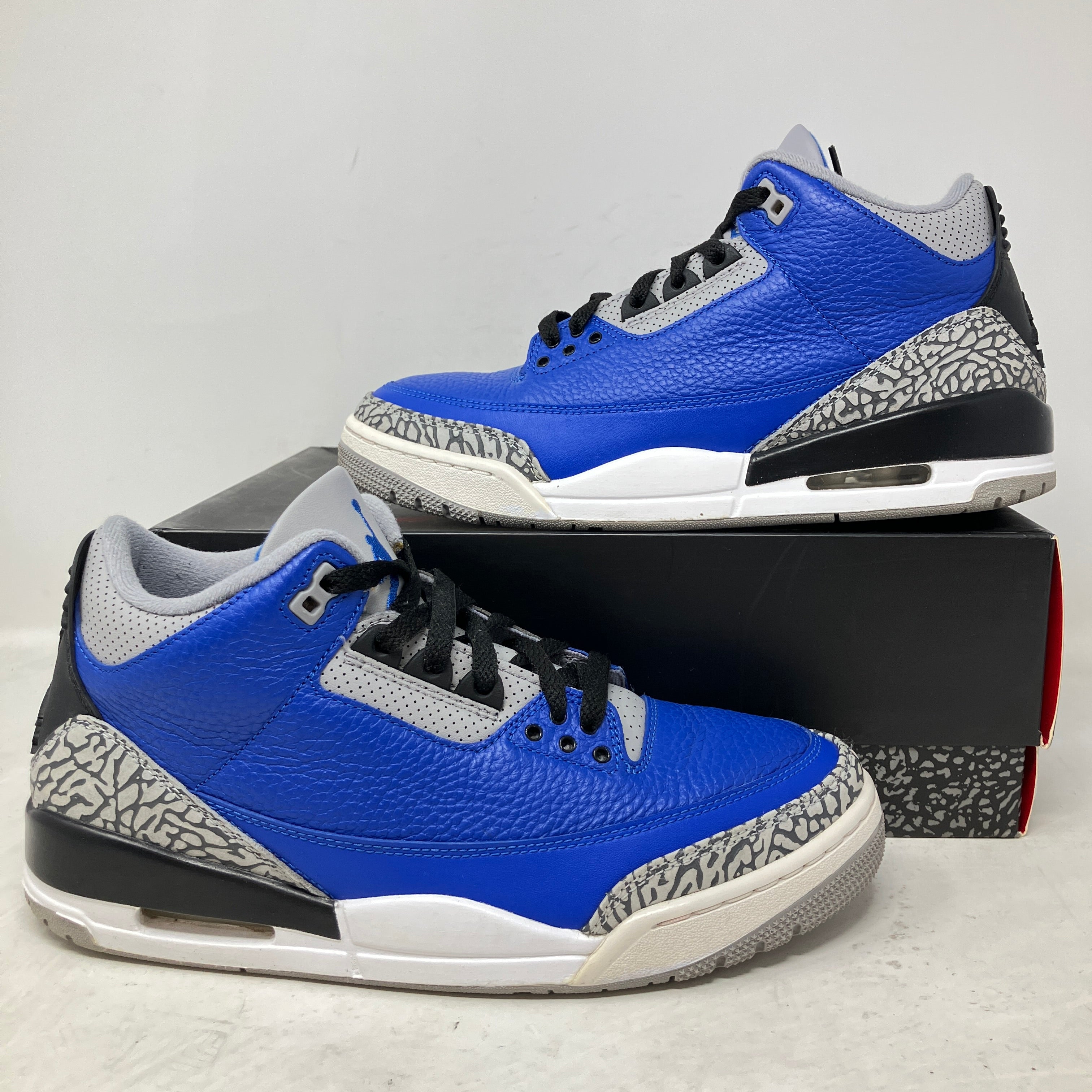 Jordan 3 Retro Varsity Royal Cement