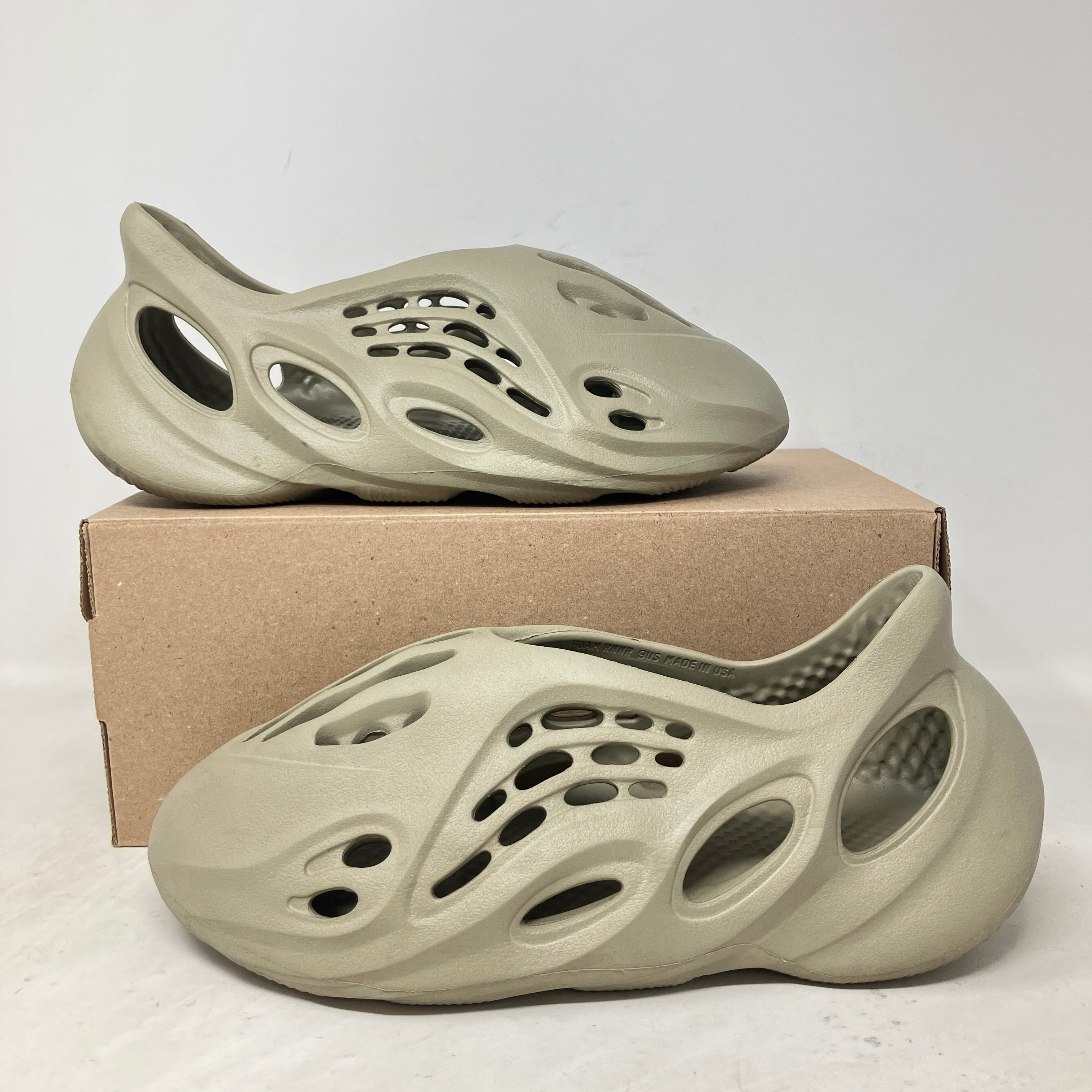 adidas Yeezy Foam RNR Stone Salt